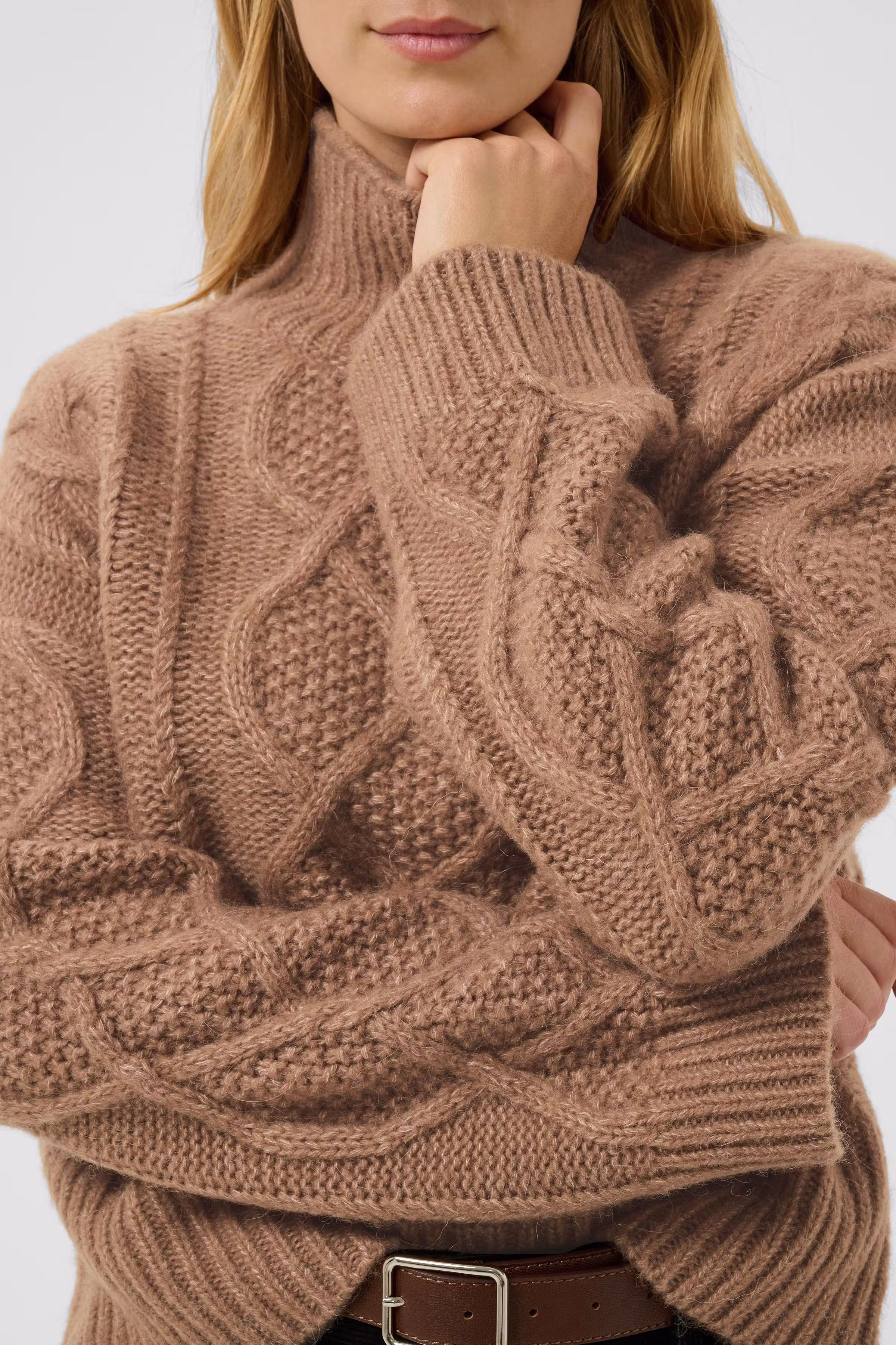 ChannaPW Pullover LOOKBOOK DETAIL 30310840-305386
