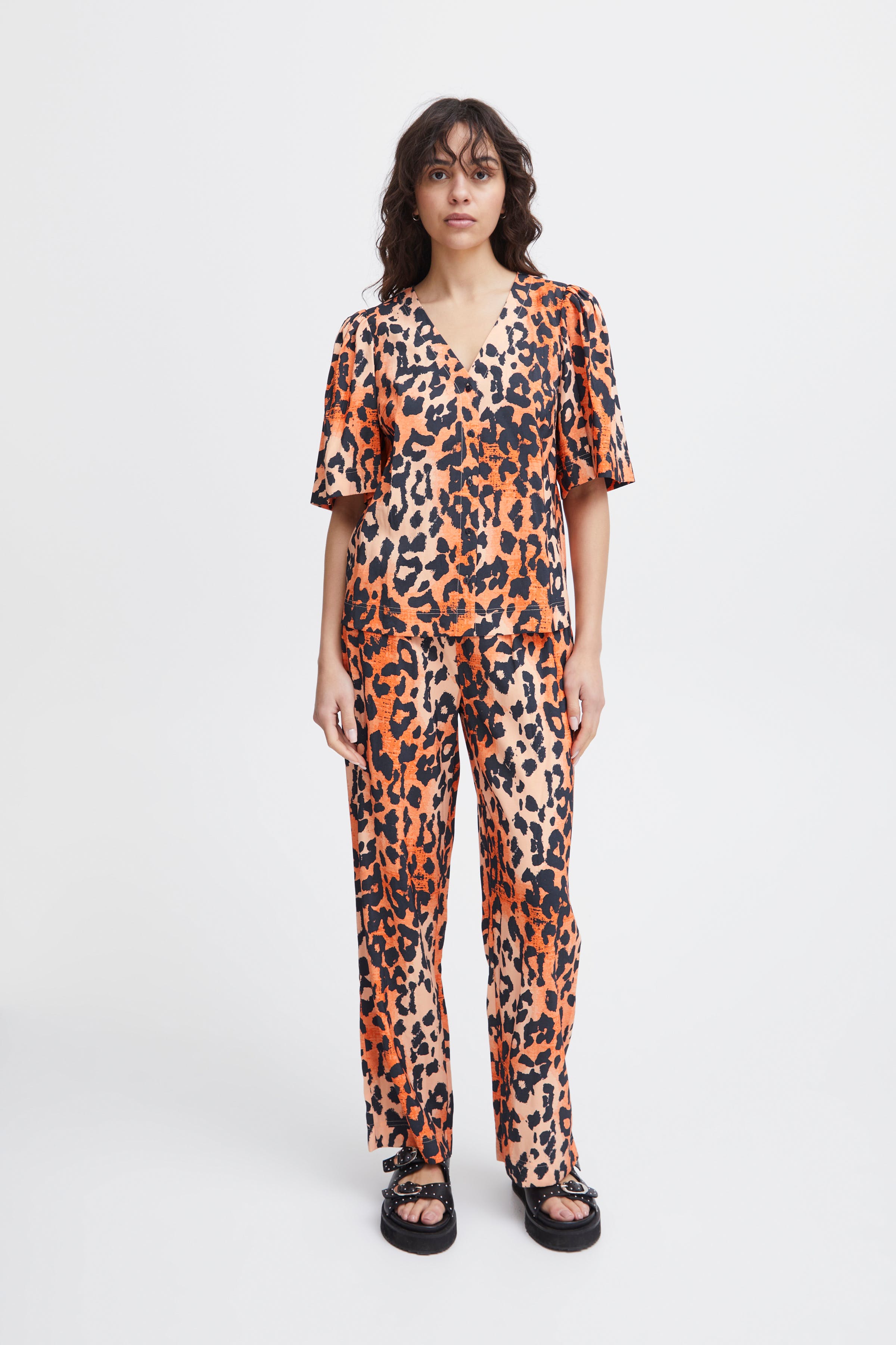 IHRAMYA Skjorte LOOKBOOK FRONT 20120688-202810