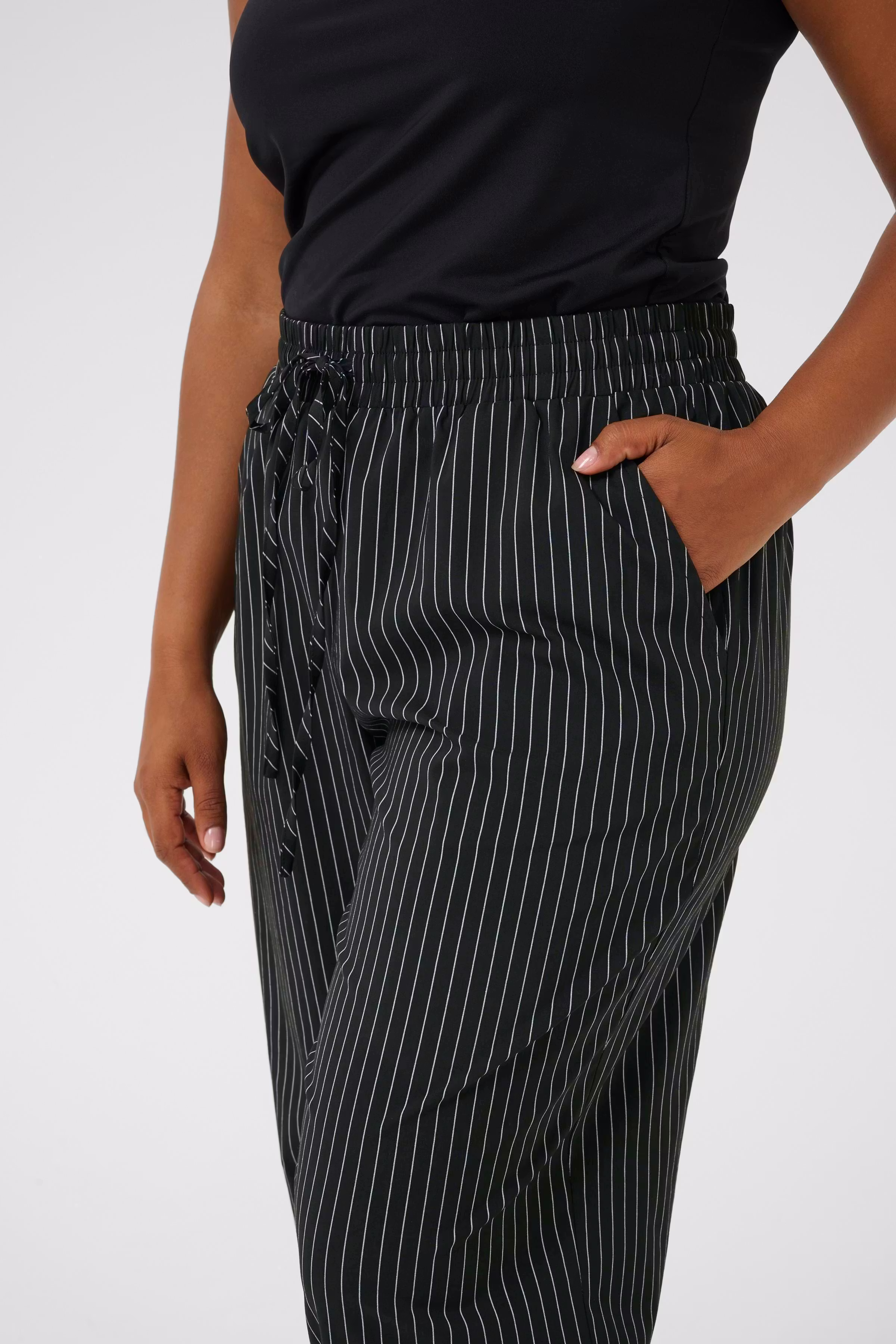 KCeloana Hose LOOKBOOK DETAIL 10583647-108244