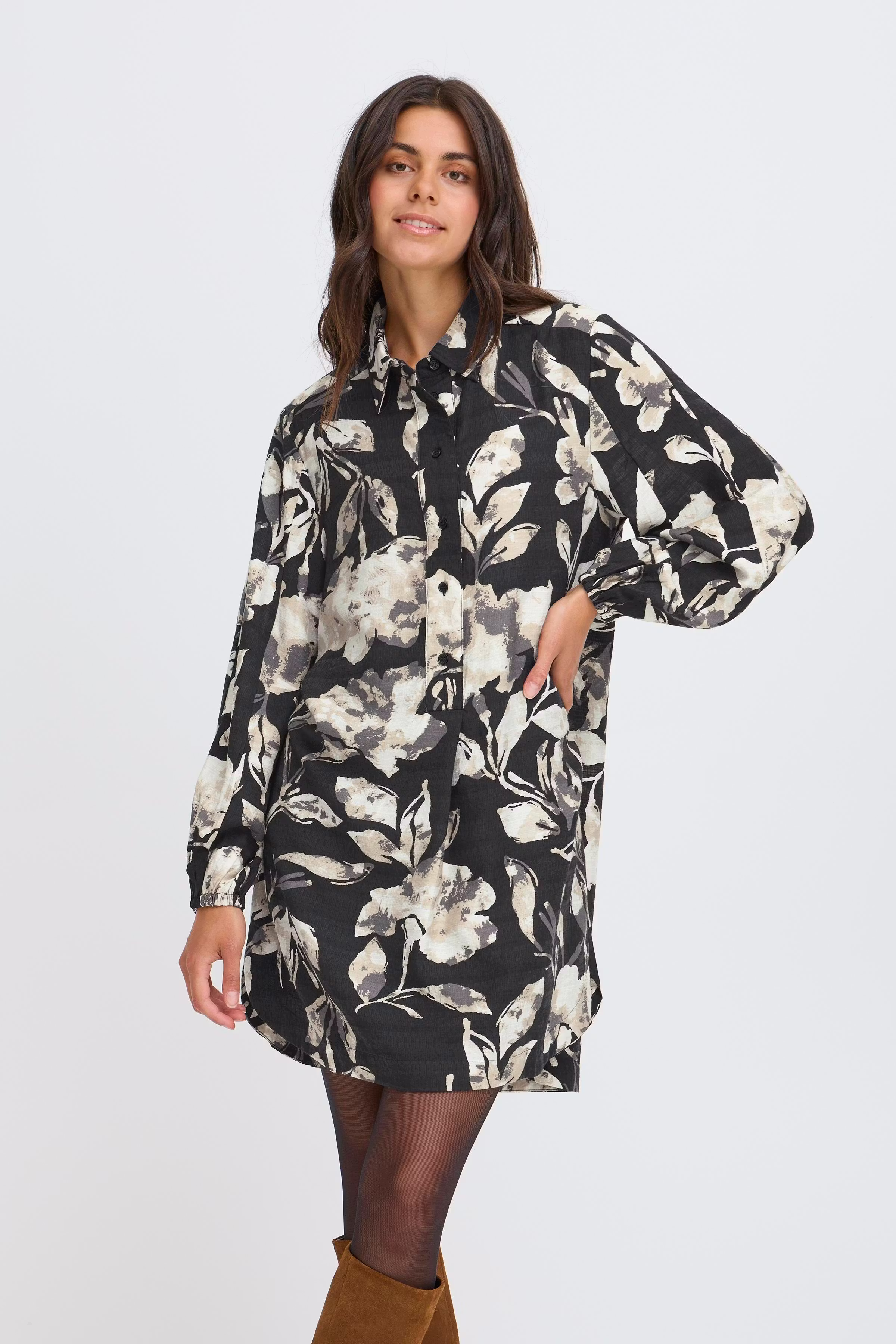 FRARIANA Kjole LOOKBOOK FRONT 20617073-900001437