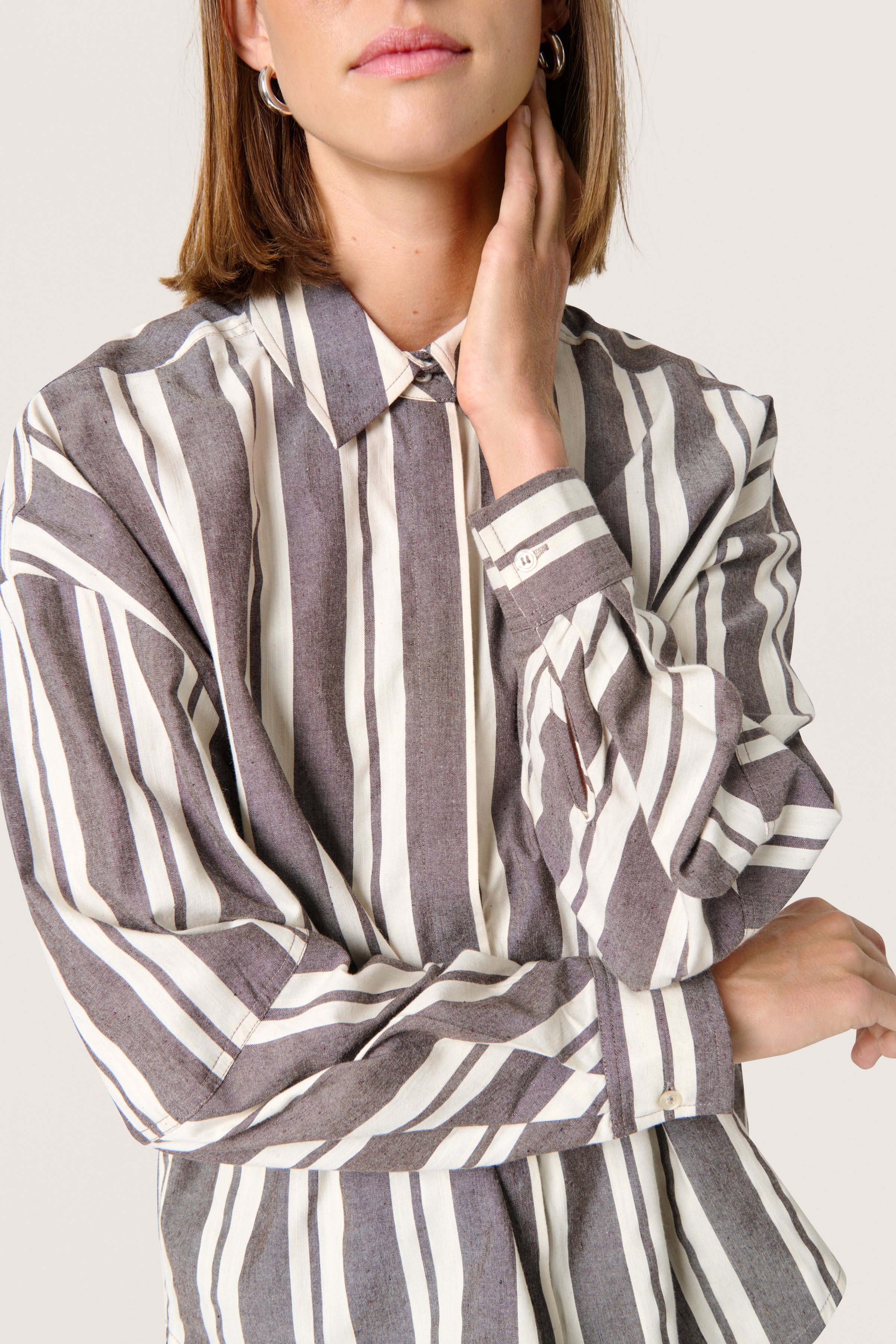 SLAtlanta Shirt LOOKBOOK DETAIL 30407945-303369