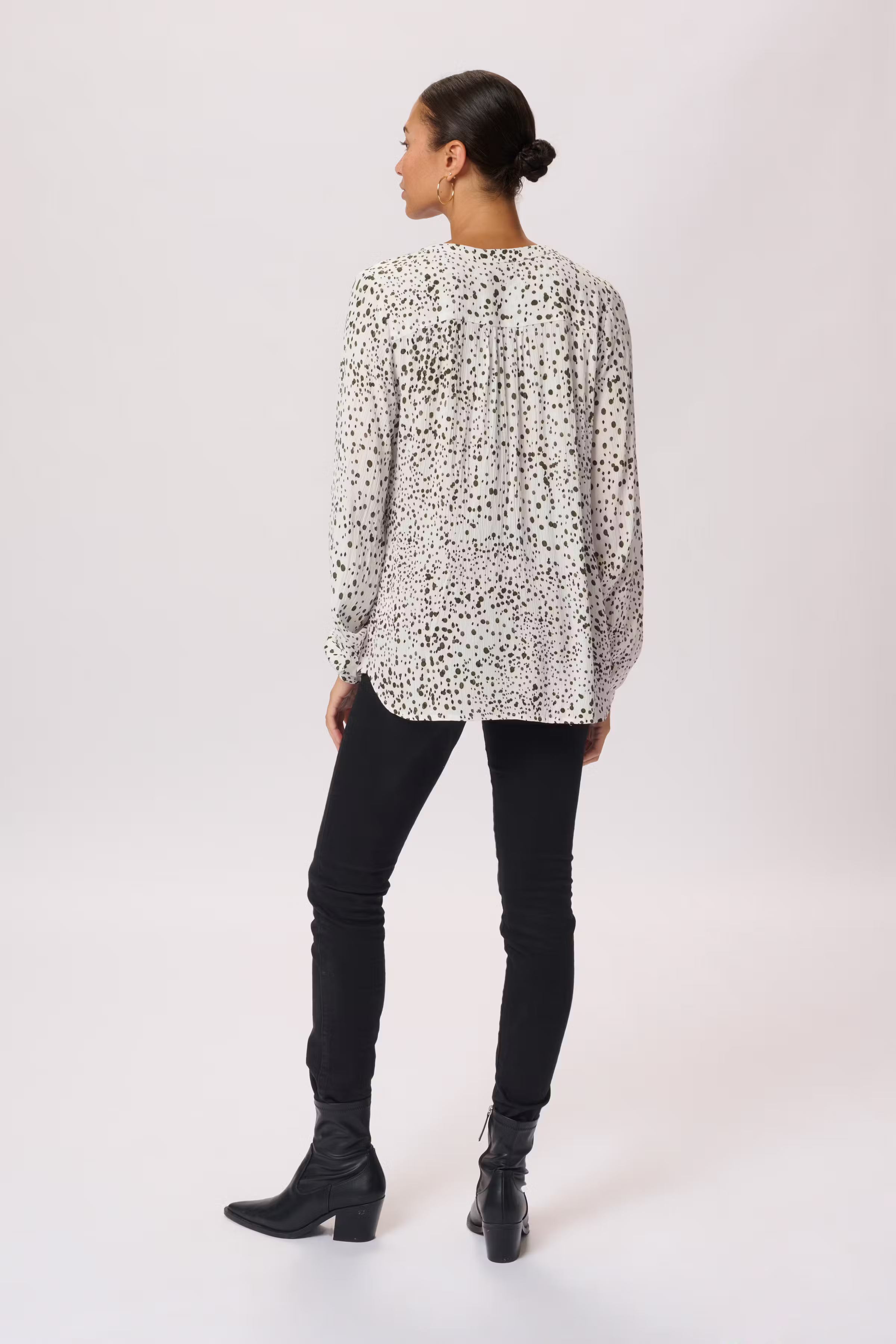 KAdebra Bluse LOOKBOOK BACK 10505365-101210