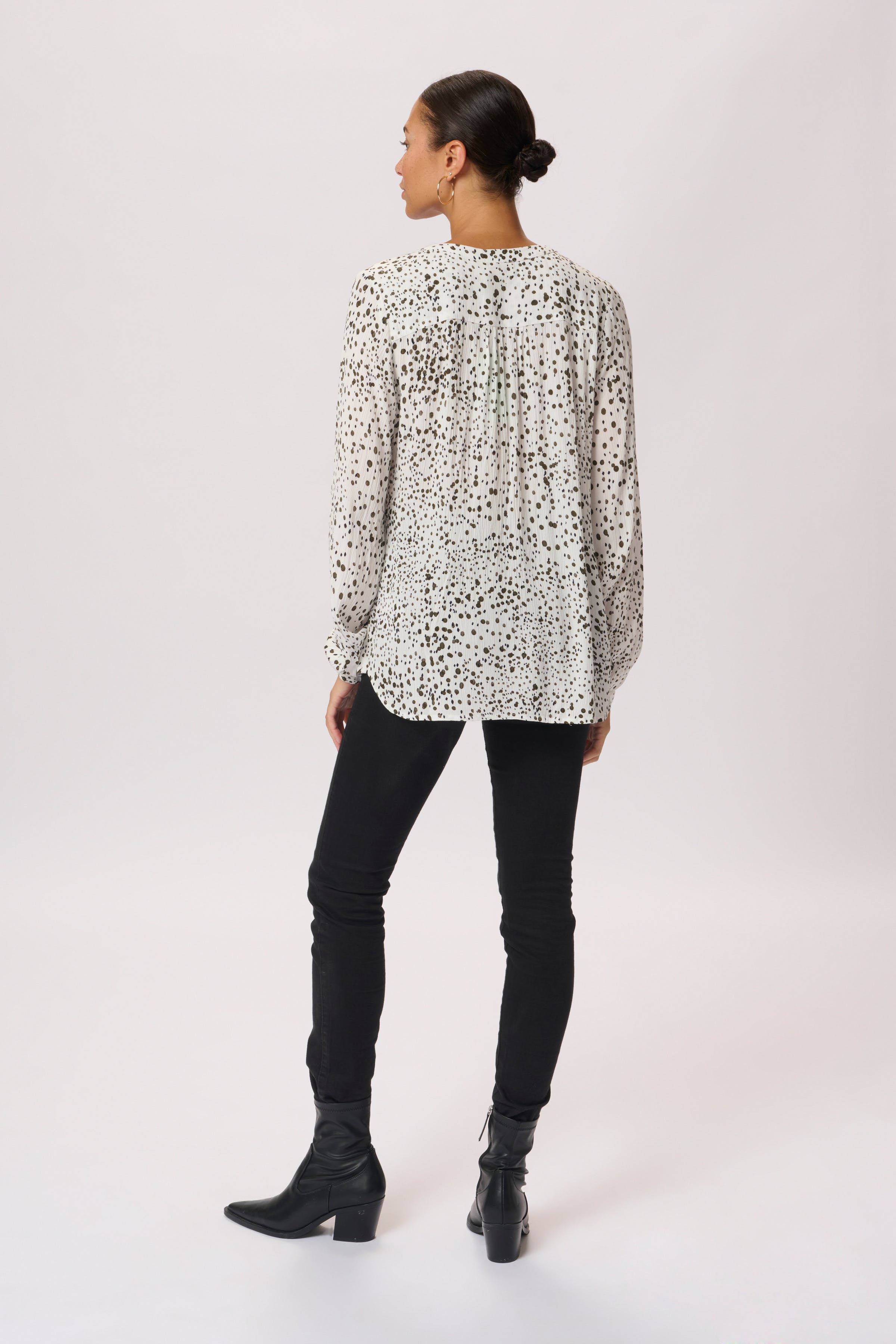 KAdebra Bluse LOOKBOOK BACK 10505365-101210