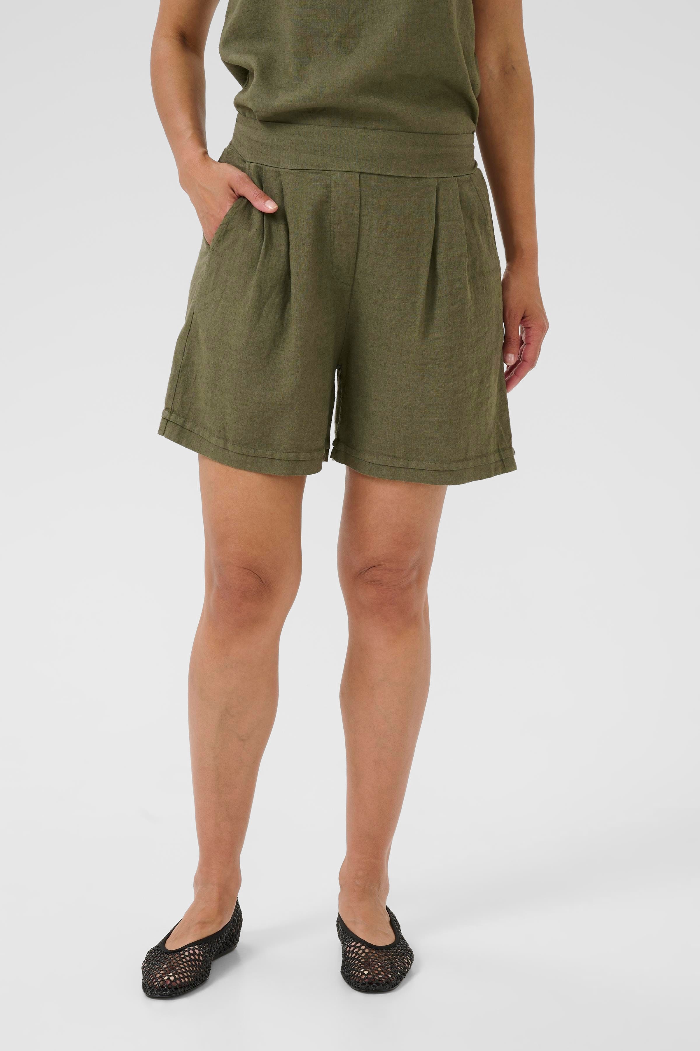 BPkarmen Shorts LOOKBOOK FRONT 40103559-400806