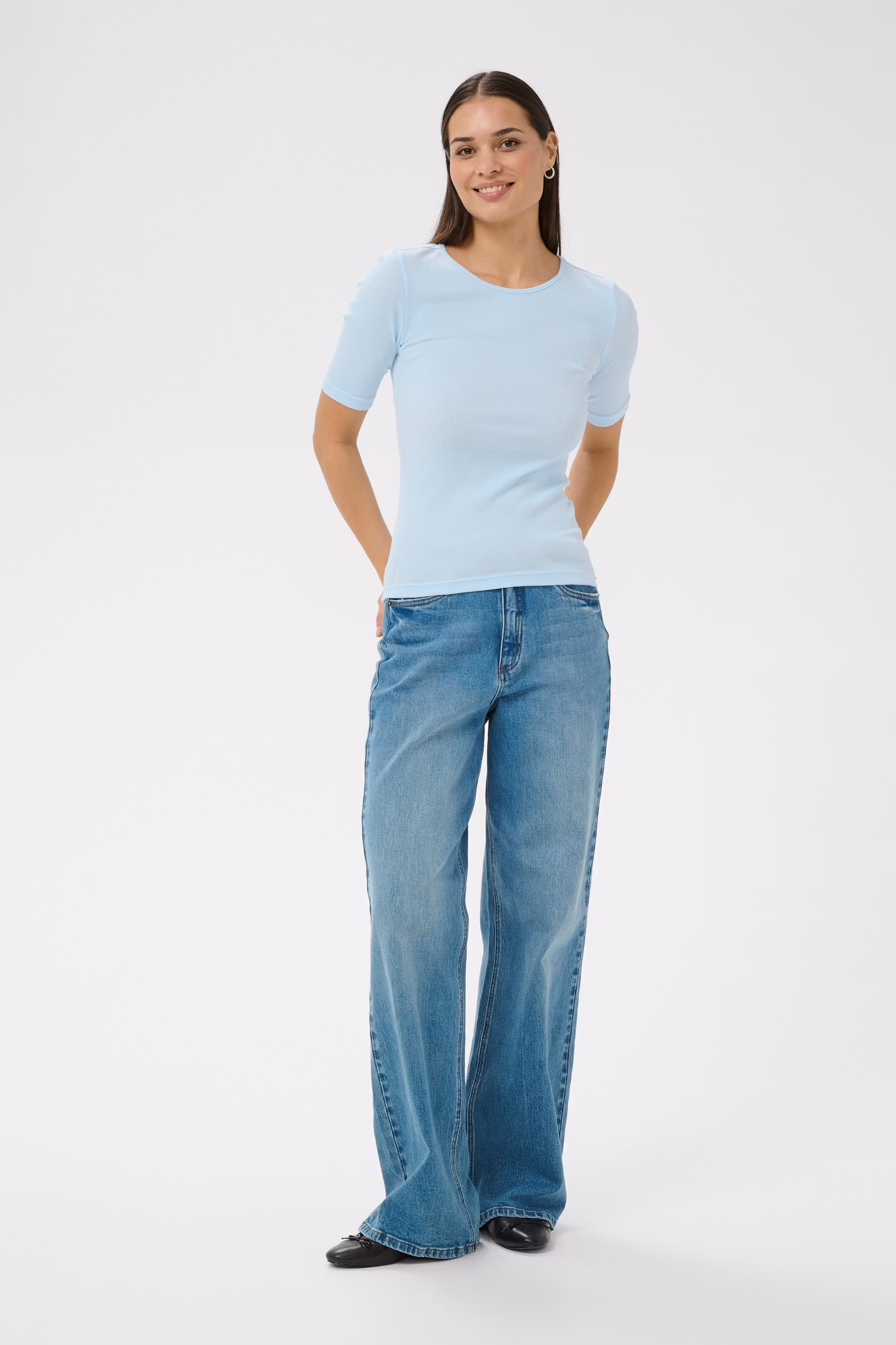 KAcarna T-shirt LOOKBOOK FRONT 10508766-144005