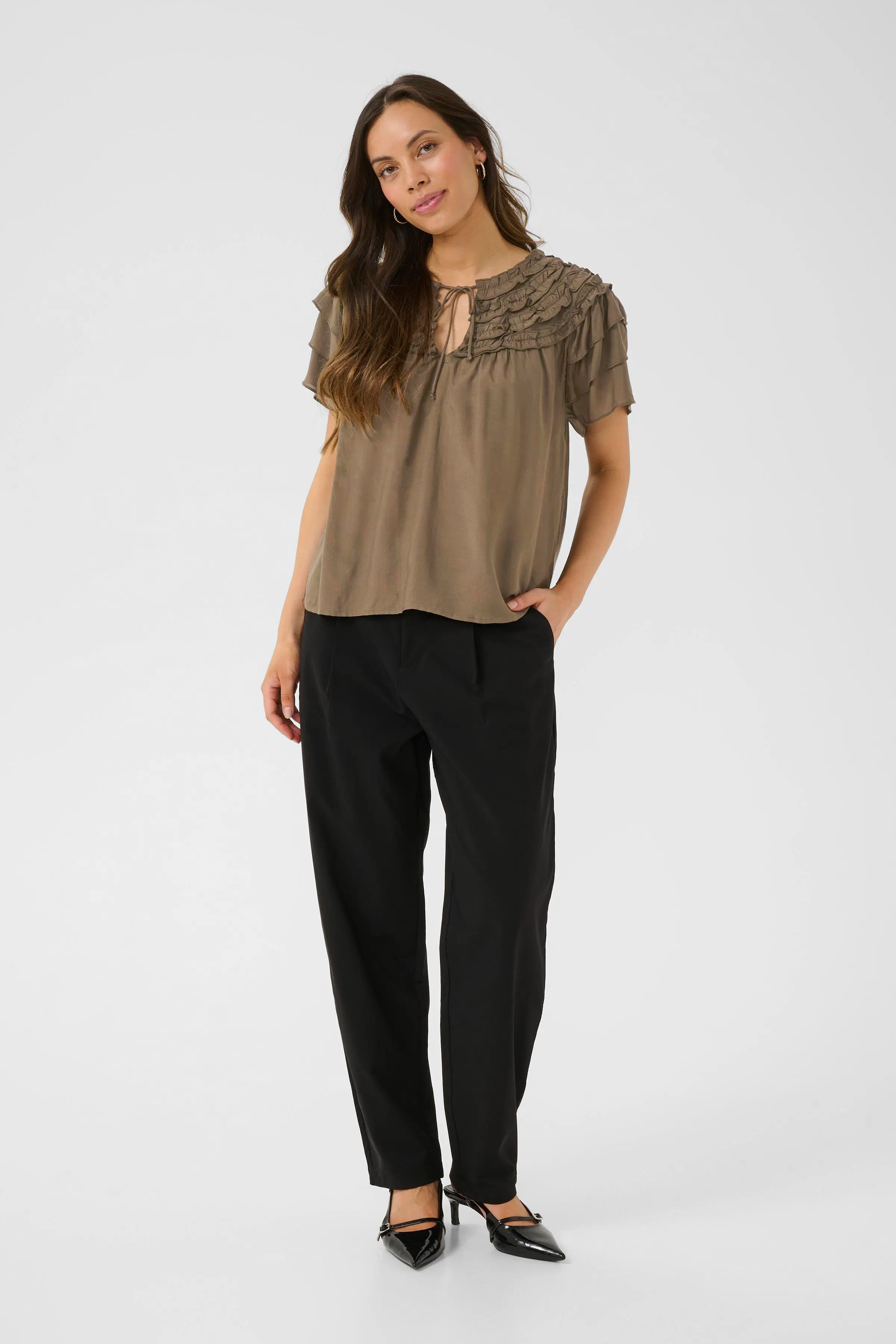 CRLucia Blouse LOOKBOOK FRONT 10613893-190820