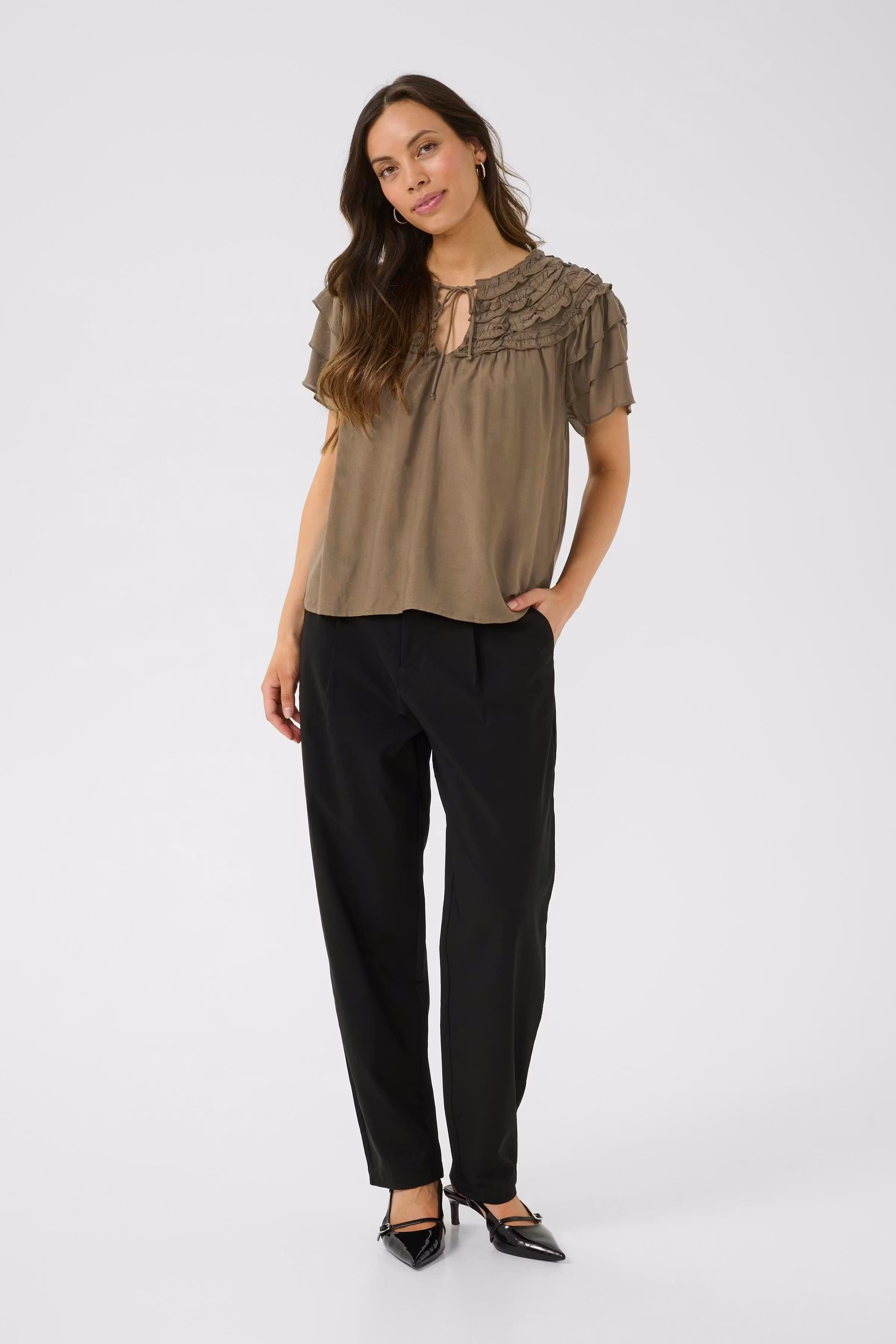 CRLucia Bluse LOOKBOOK FRONT 10613893-190820