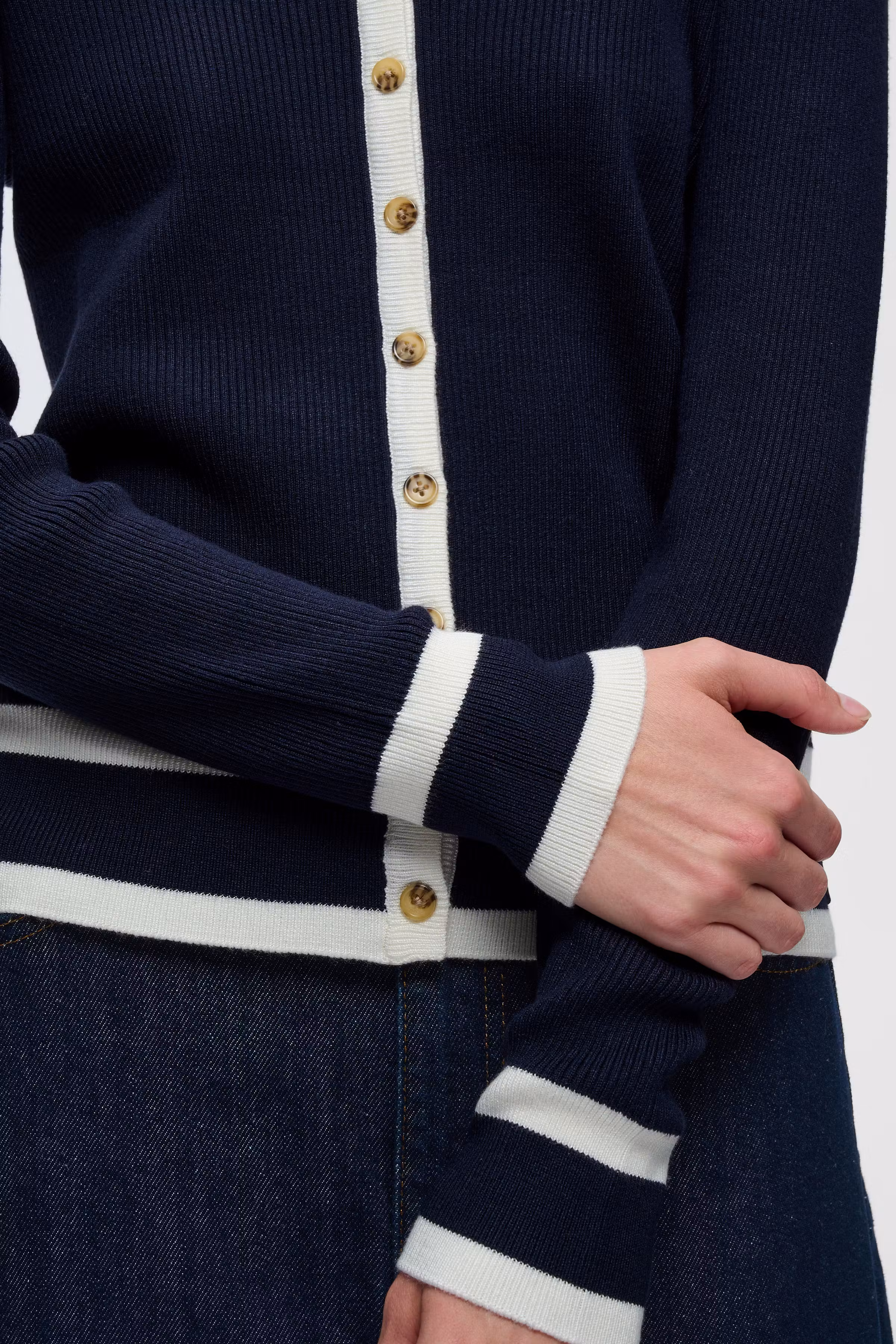LeenahIW Cardigan LOOKBOOK DETAIL 30110673-302665