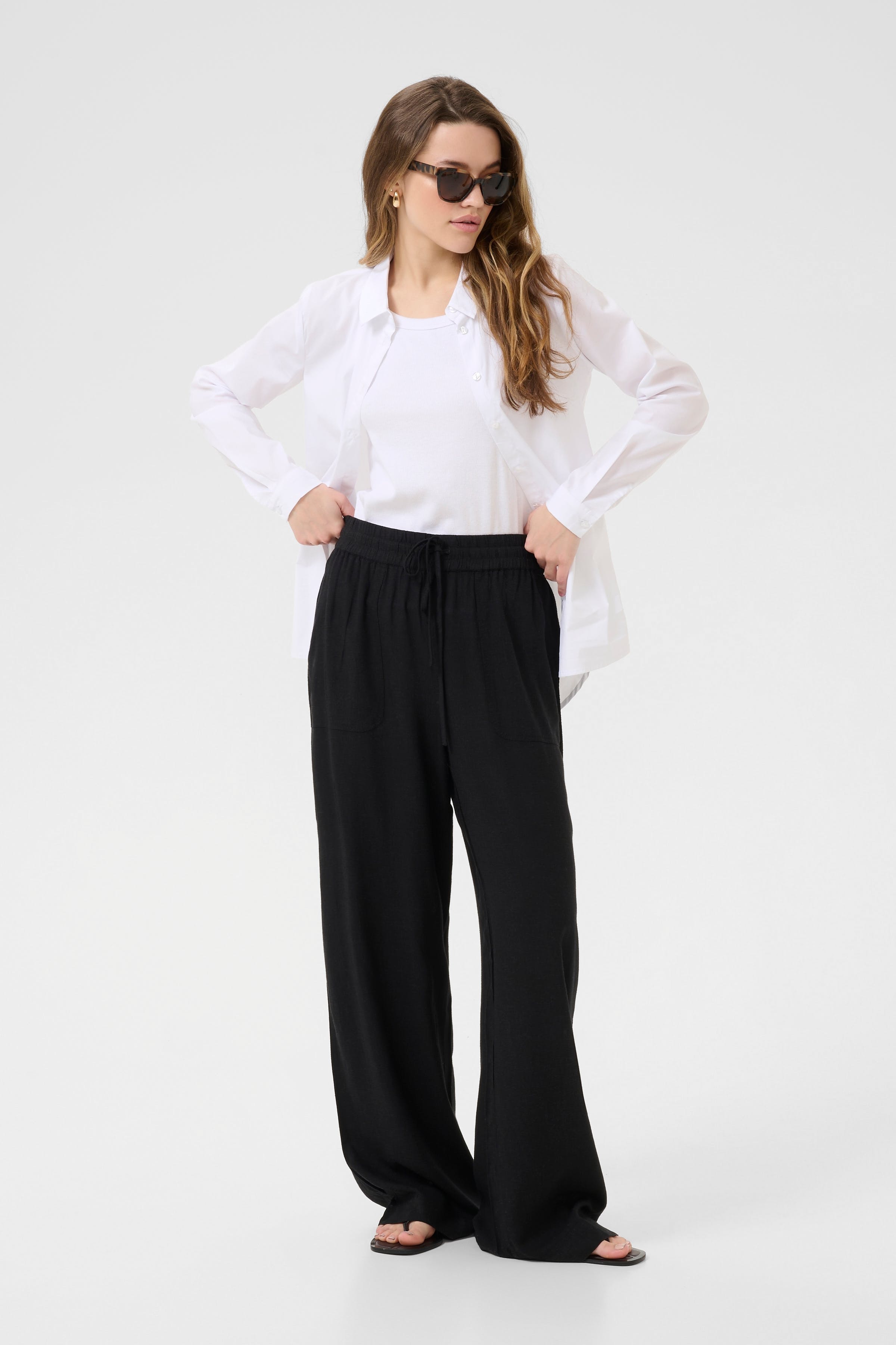 KAmilia Trousers LOOKBOOK FRONT 10508314-100121