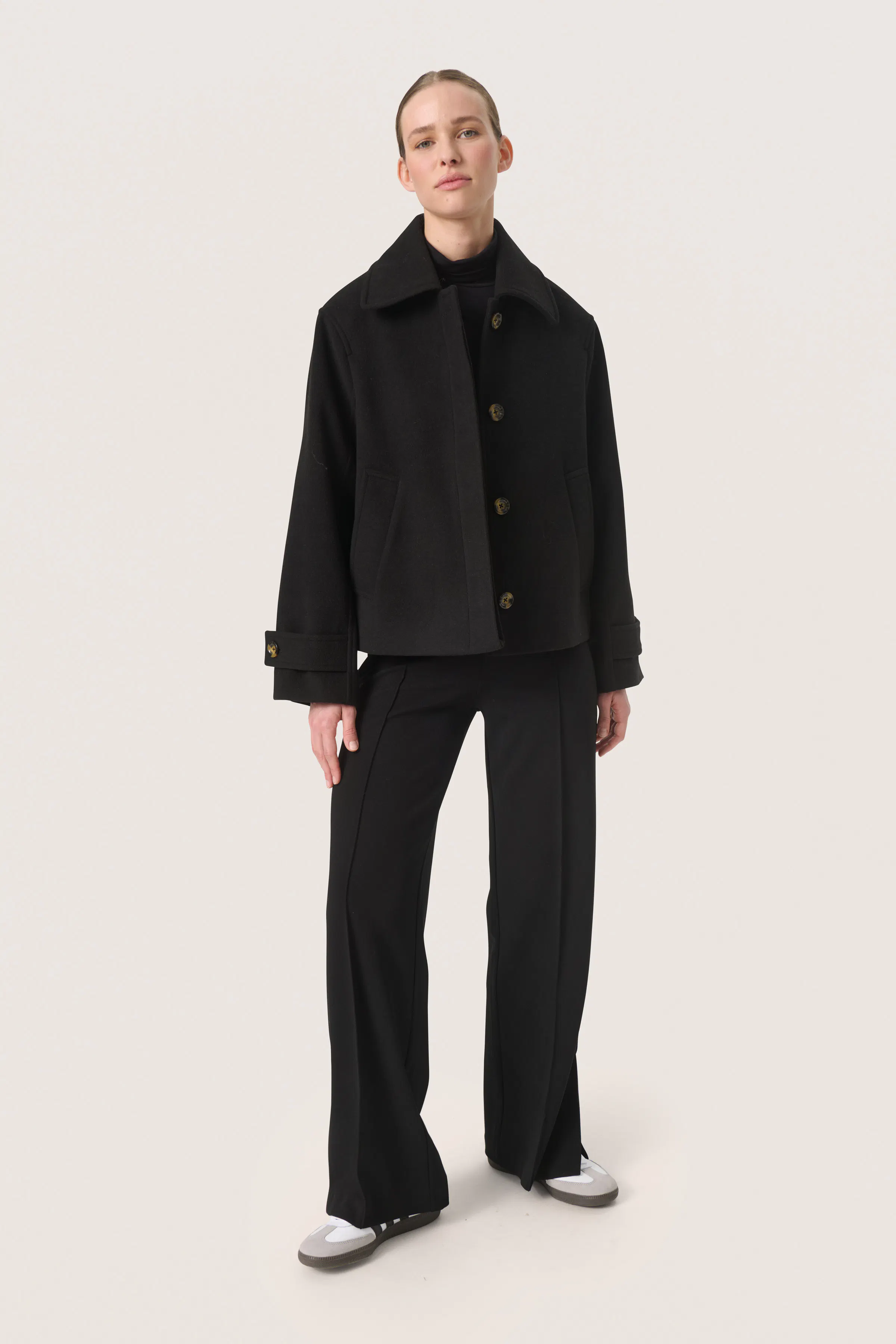 SLRubie Outerwear LOOKBOOK FRONT 30407614-194008