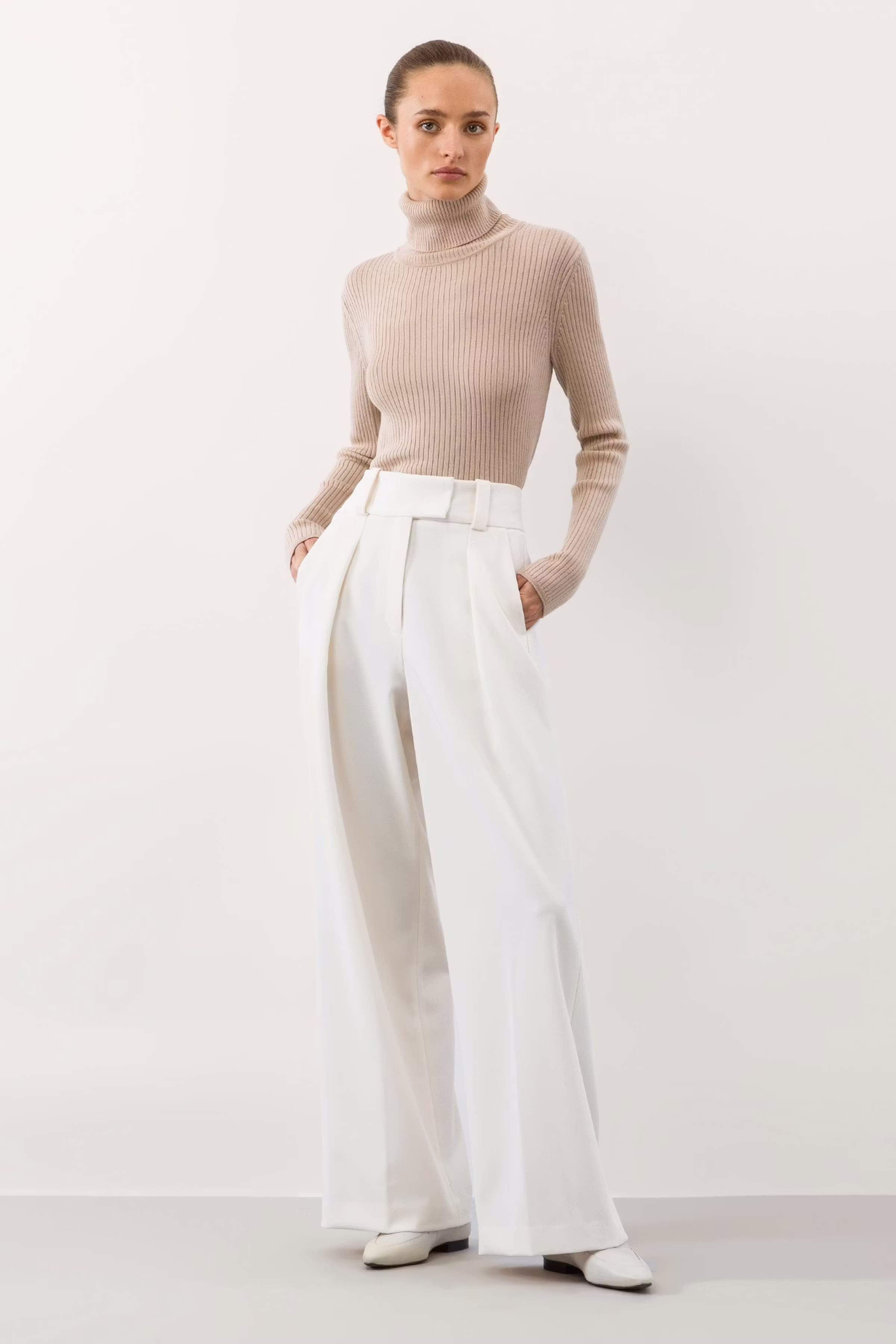 PEONY Trousers LOOKBOOK FRONT 30600223-WH011