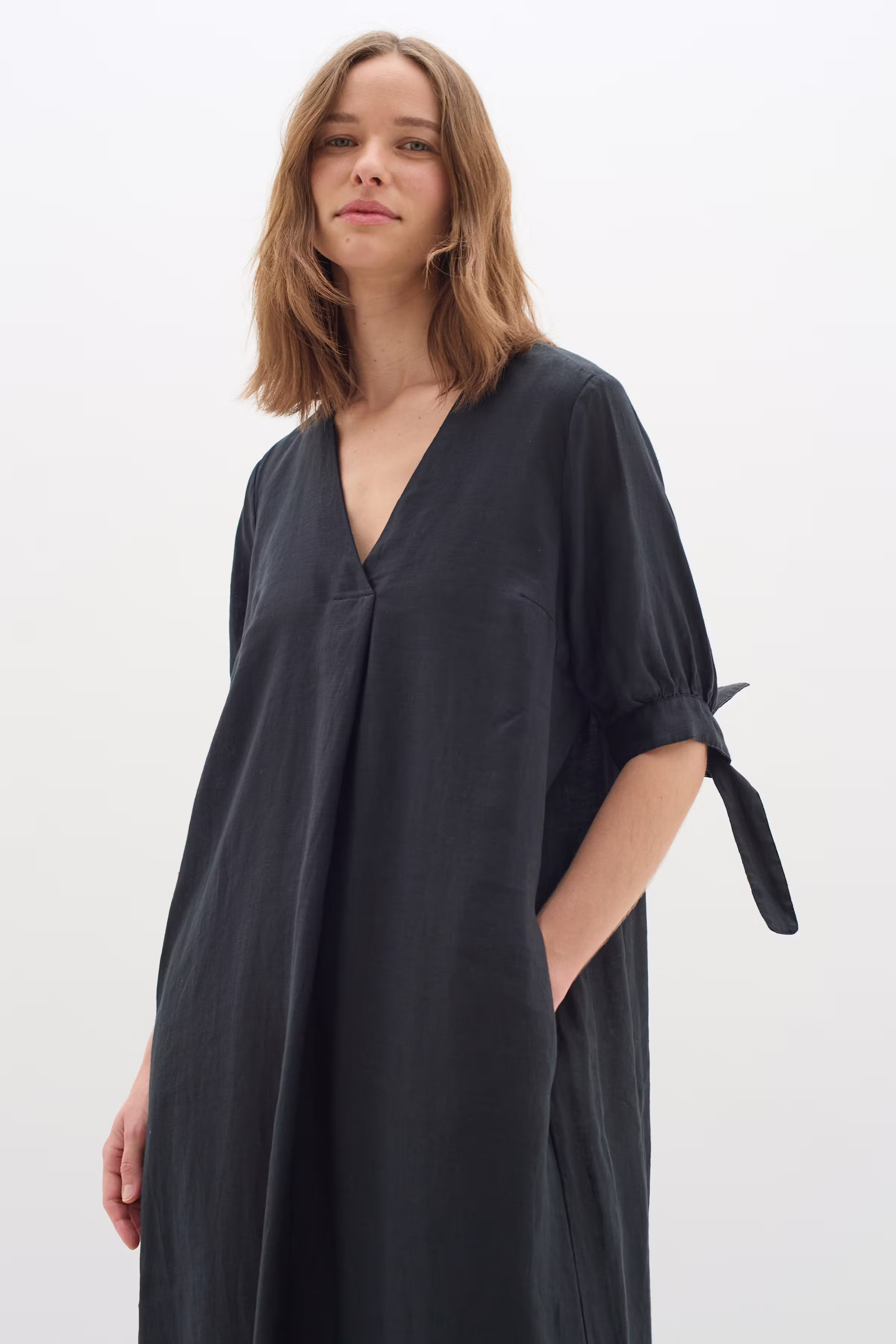 EzraIW Lin Kjole LOOKBOOK FRONT 30109320-194008