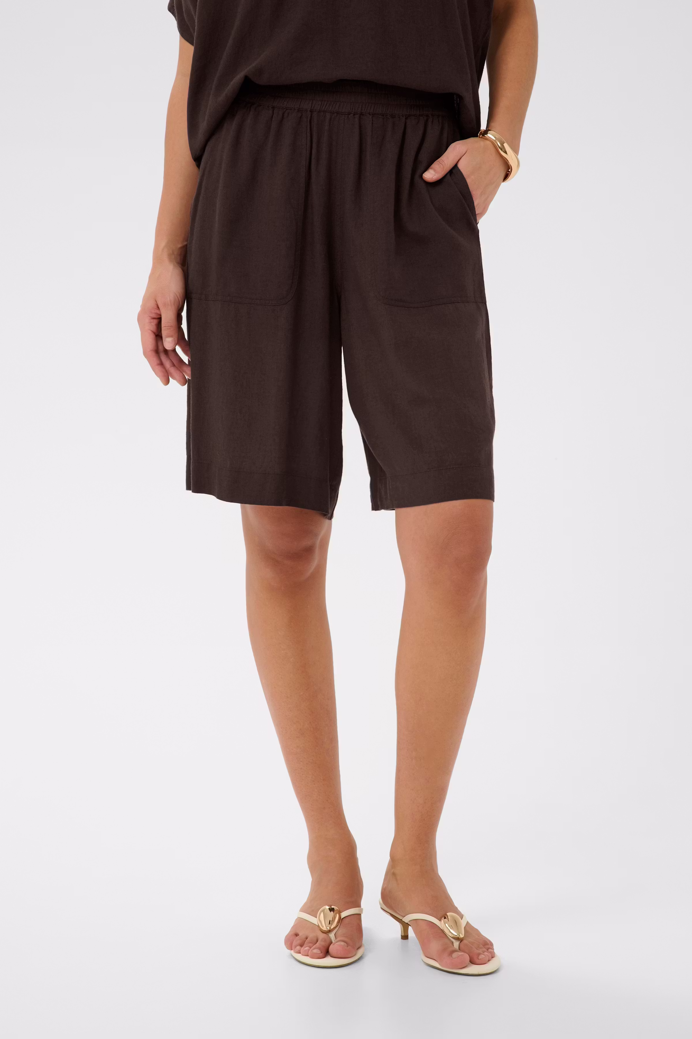 KAmilia Linnen Shorts LOOKBOOK FRONT 10509668-191111