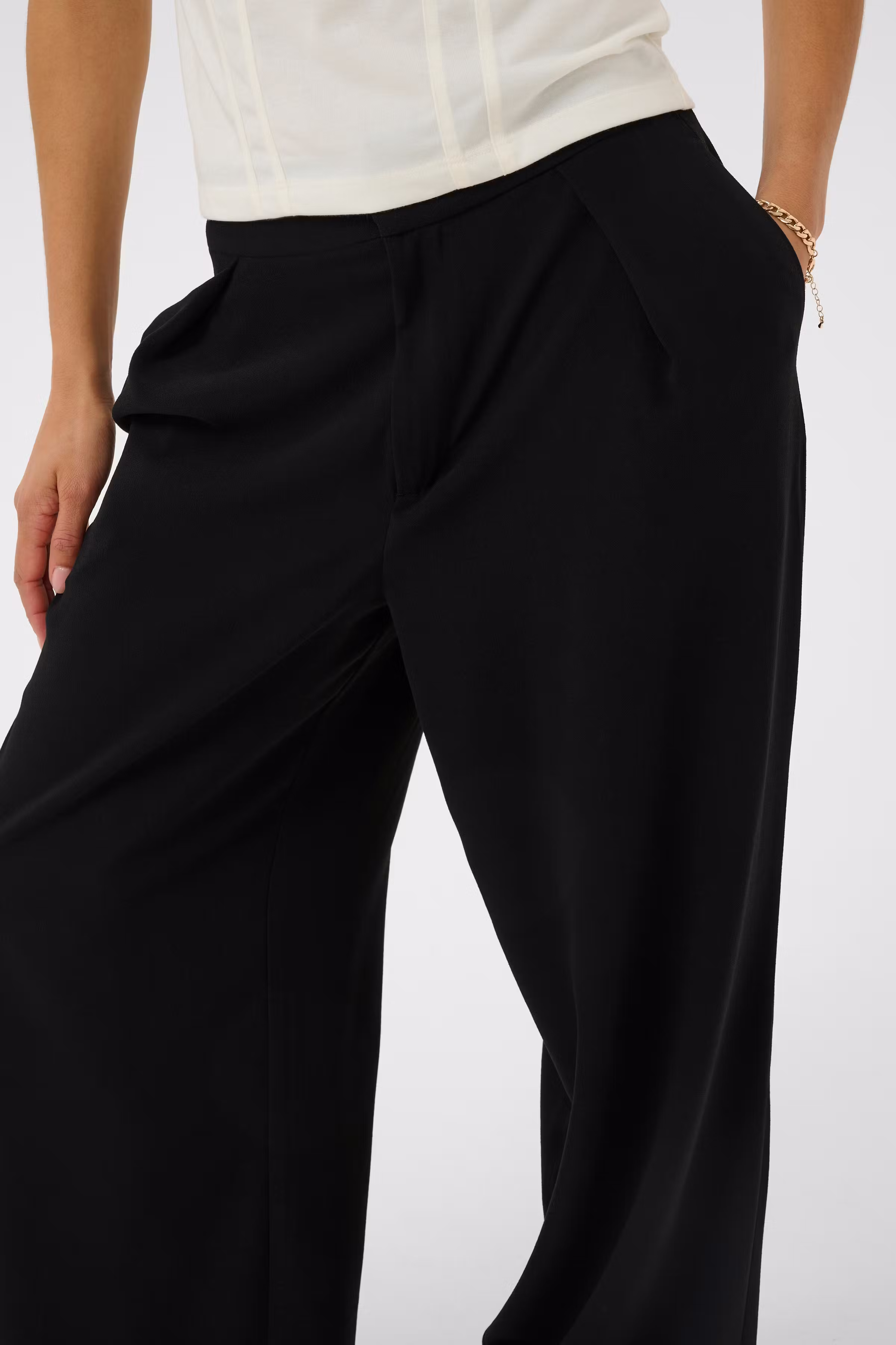 KAroxy Trousers LOOKBOOK DETAIL 10509584-100121
