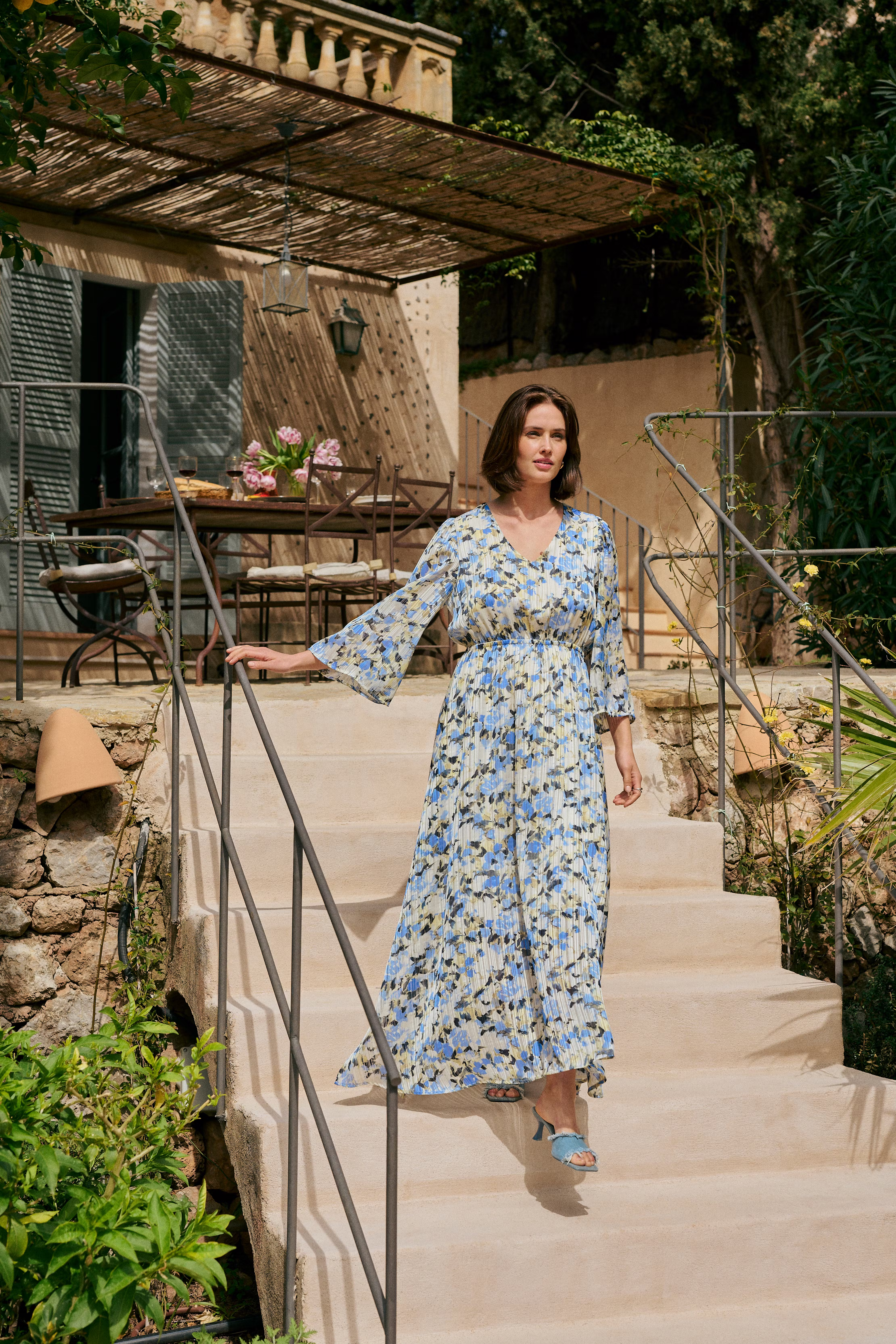 KAeva Kjole LOCATION NONE 10508331-105425