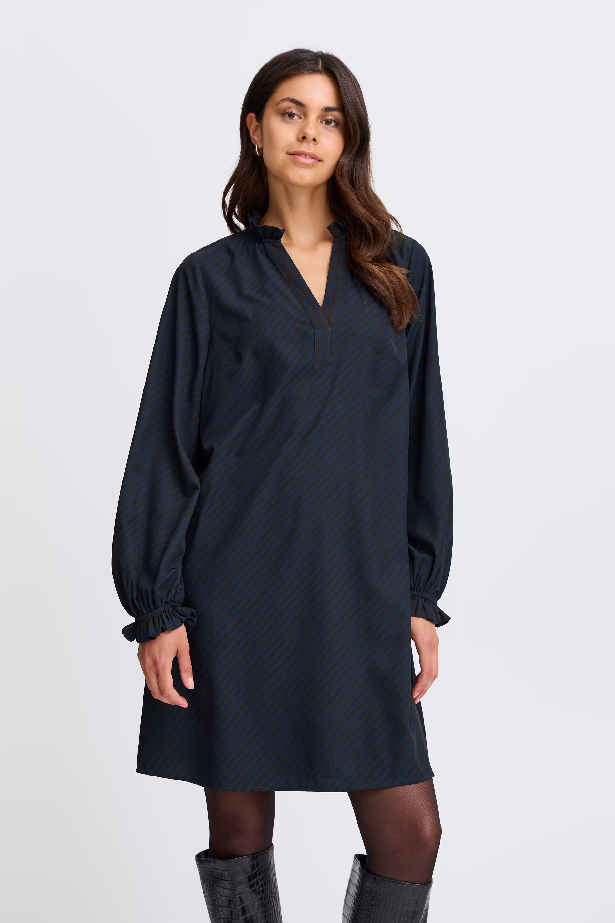 FRJULINA Kjole LOOKBOOK FRONT 20615130-204042