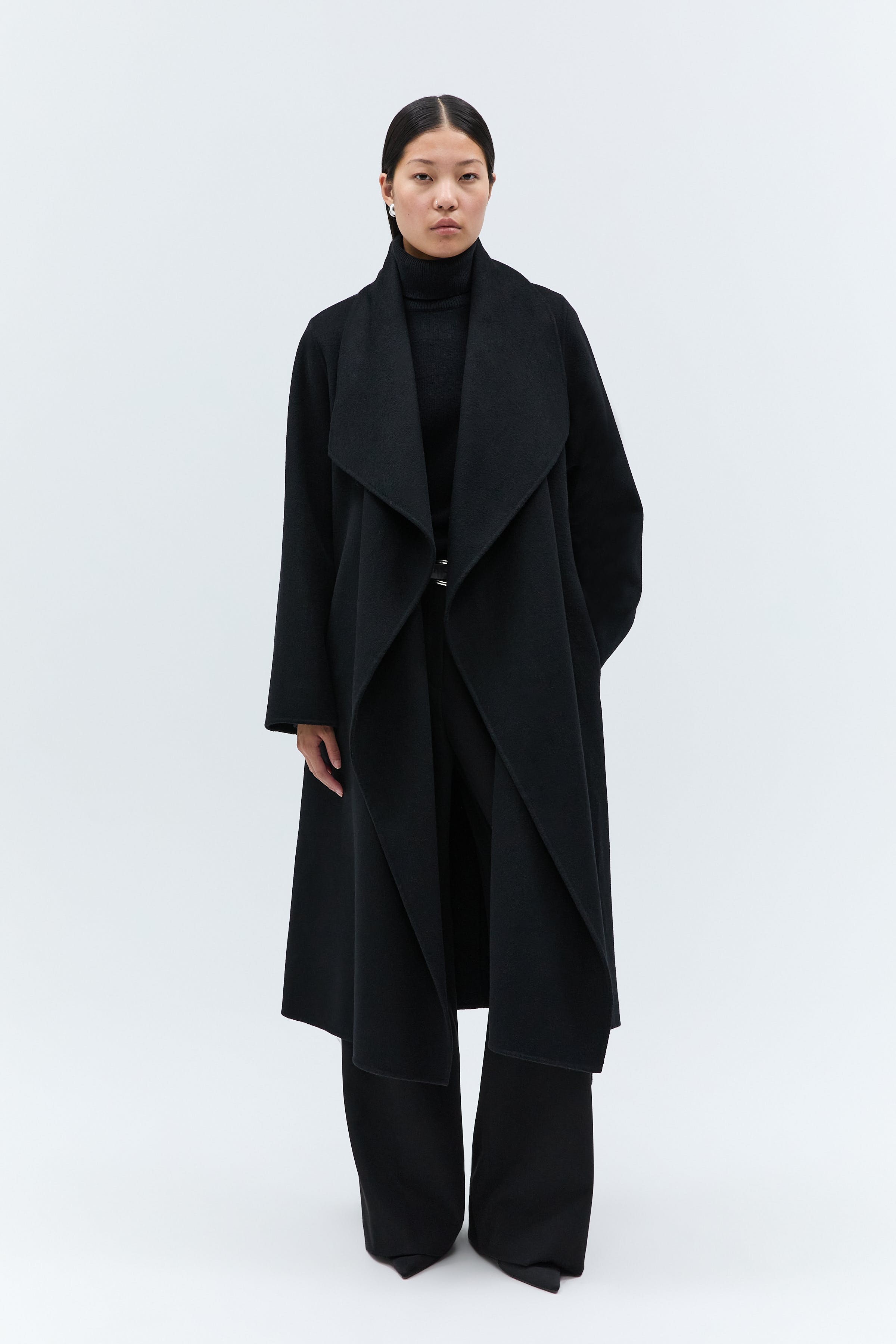 IOCARRIE ROSE Coat LOOKBOOK FRONT 30600562-BK999