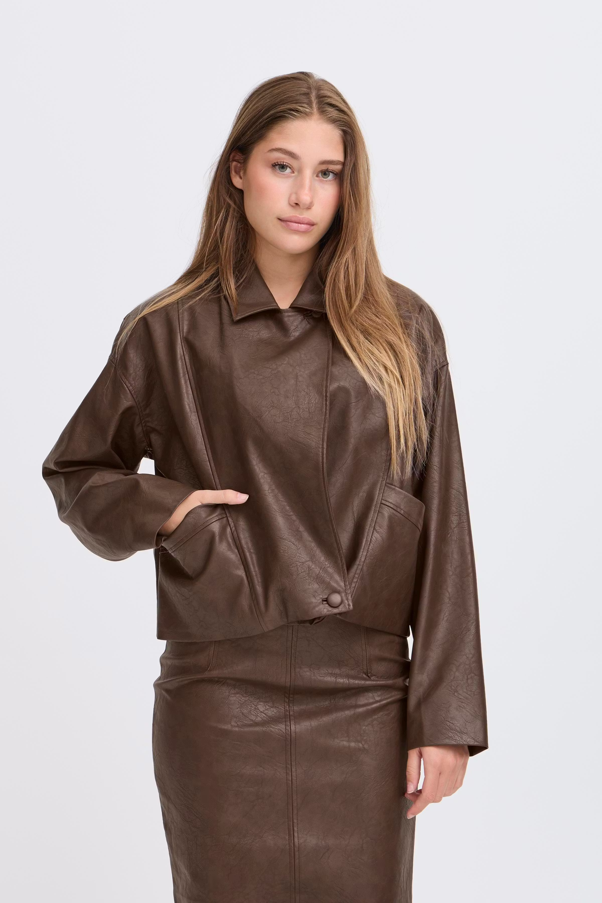 IHKILAVI Yttertøy LOOKBOOK FRONT 20124583-190915