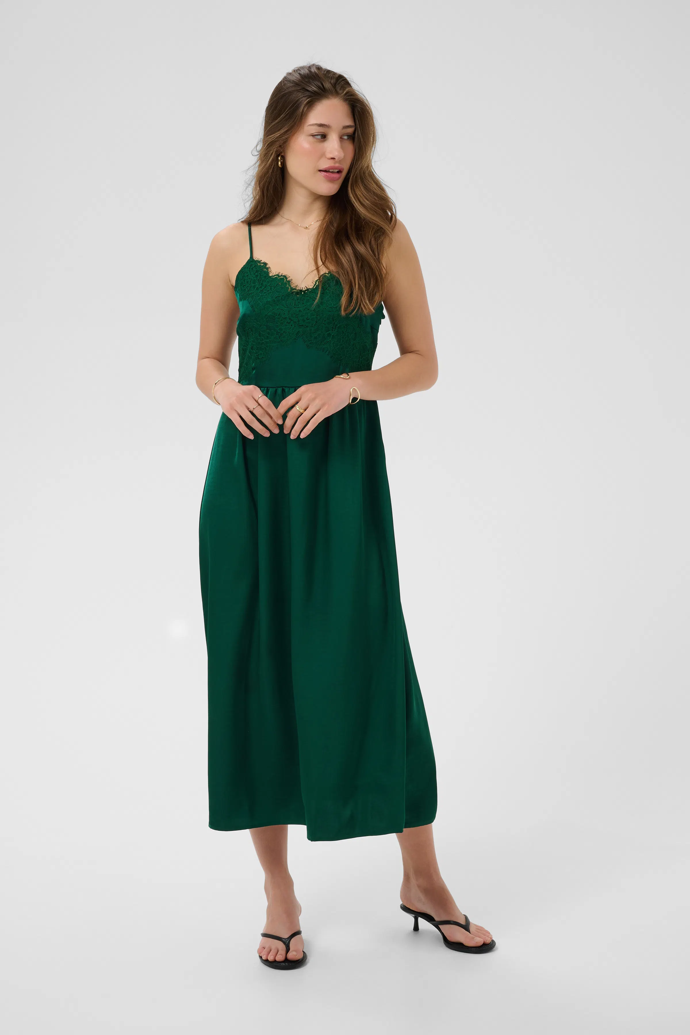 CRMeloda Dress LOOKBOOK FRONT 10615982-195320