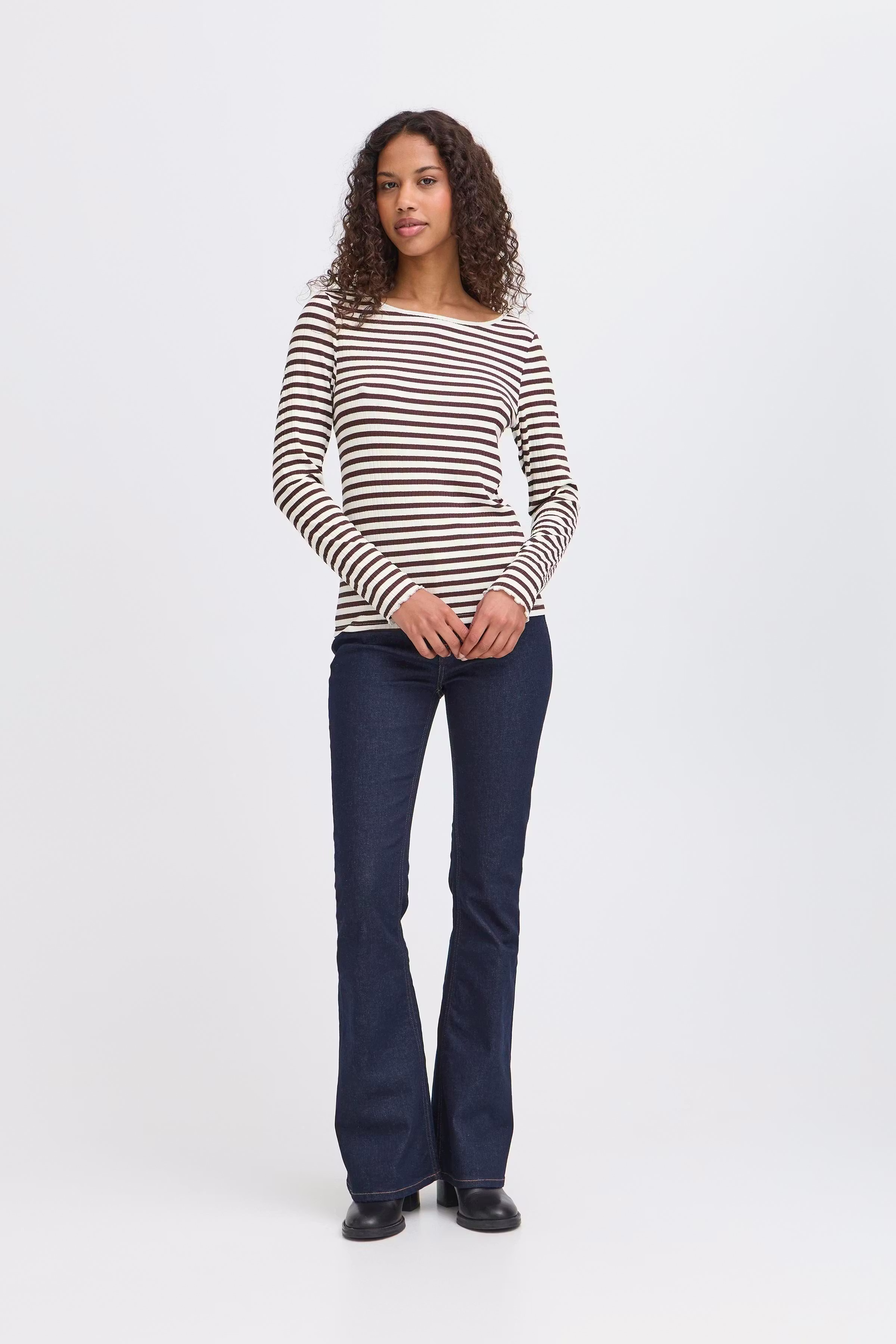 IHCELLA Langermet T-shirt LOOKBOOK FRONT 20122819-900001783