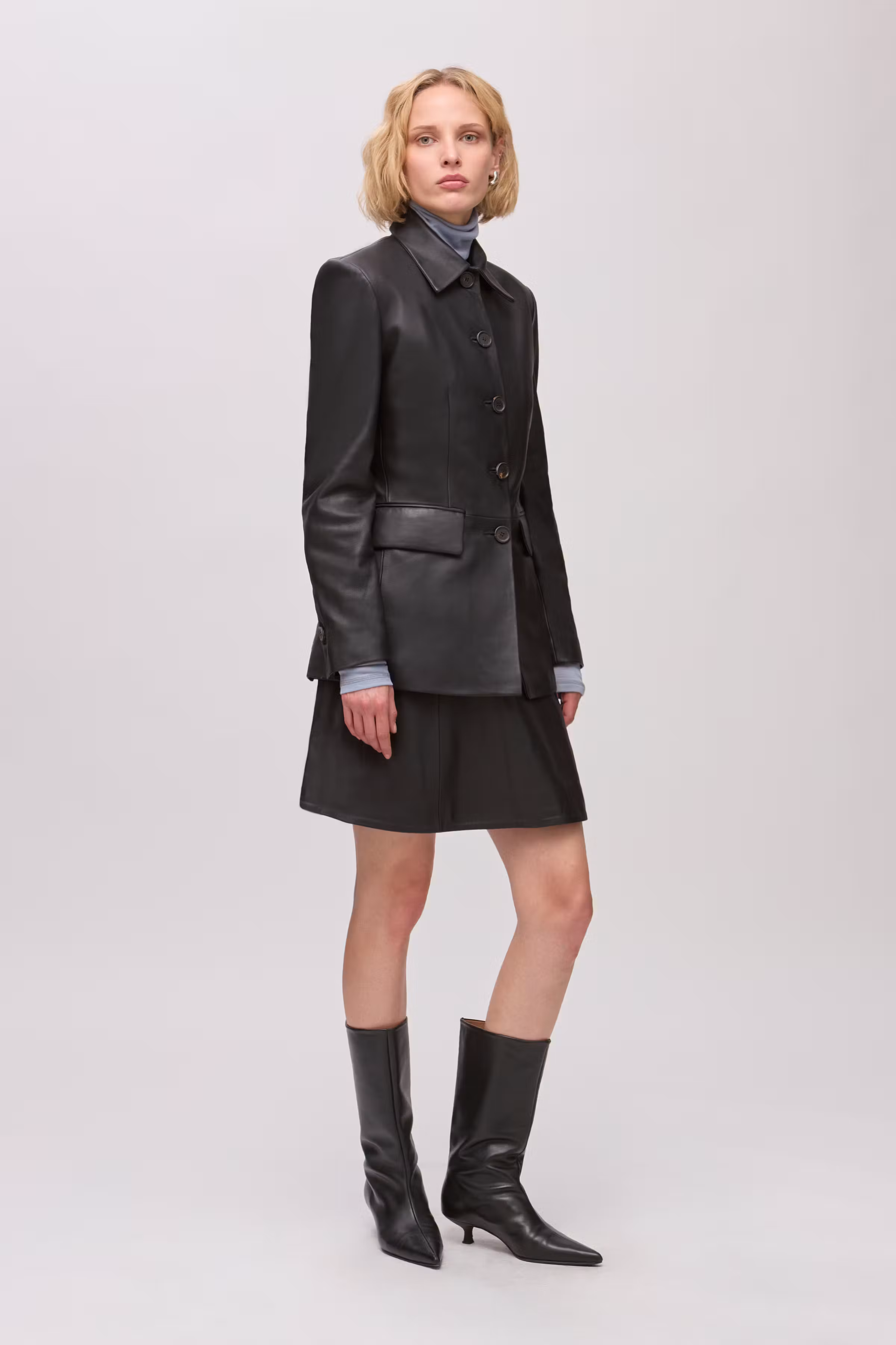IOLiza Outerwear LOOKBOOK FRONT 30600111-BK999