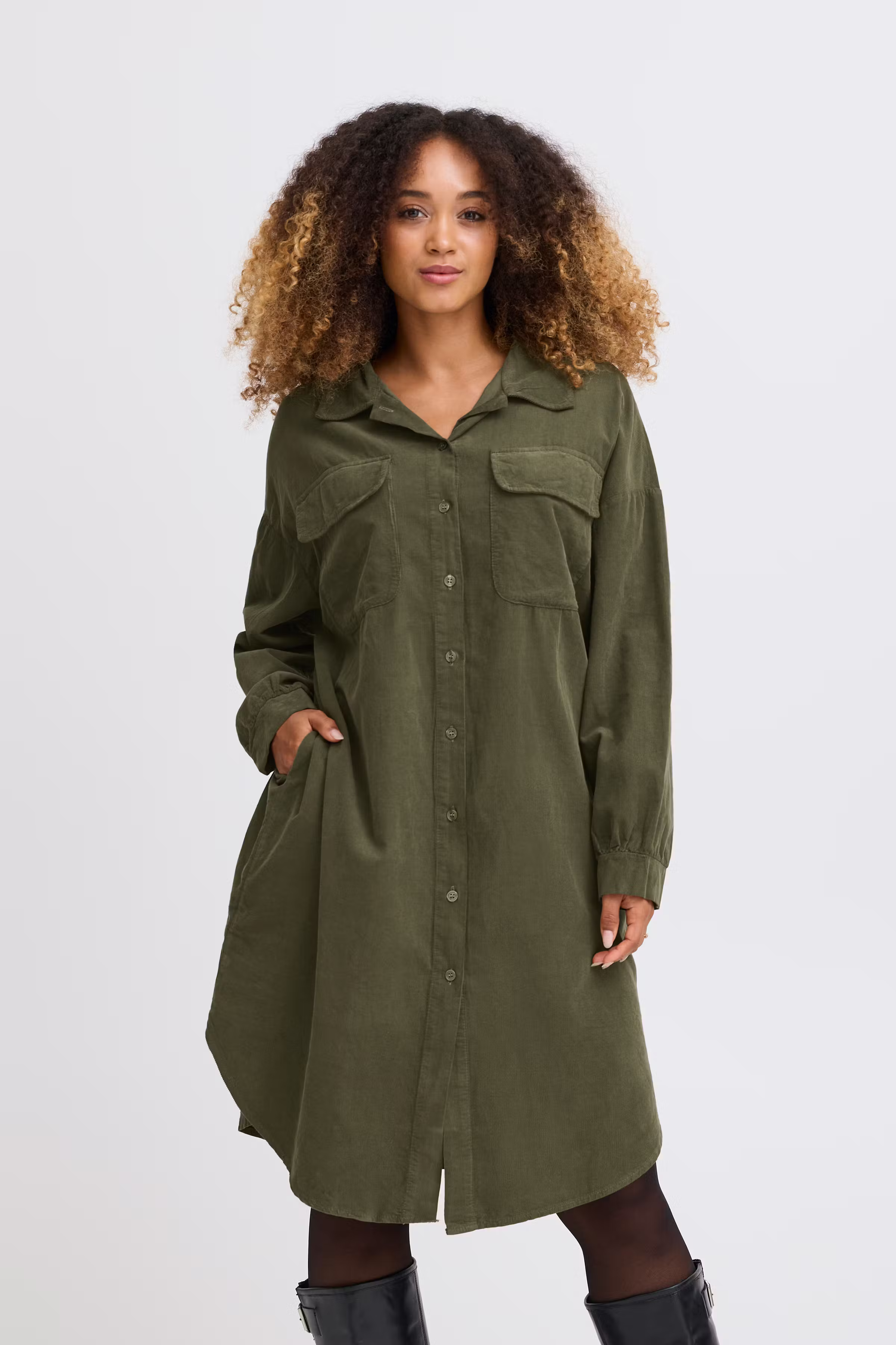 SBTONYA Kjole LOOKBOOK FRONT 22100711-180515