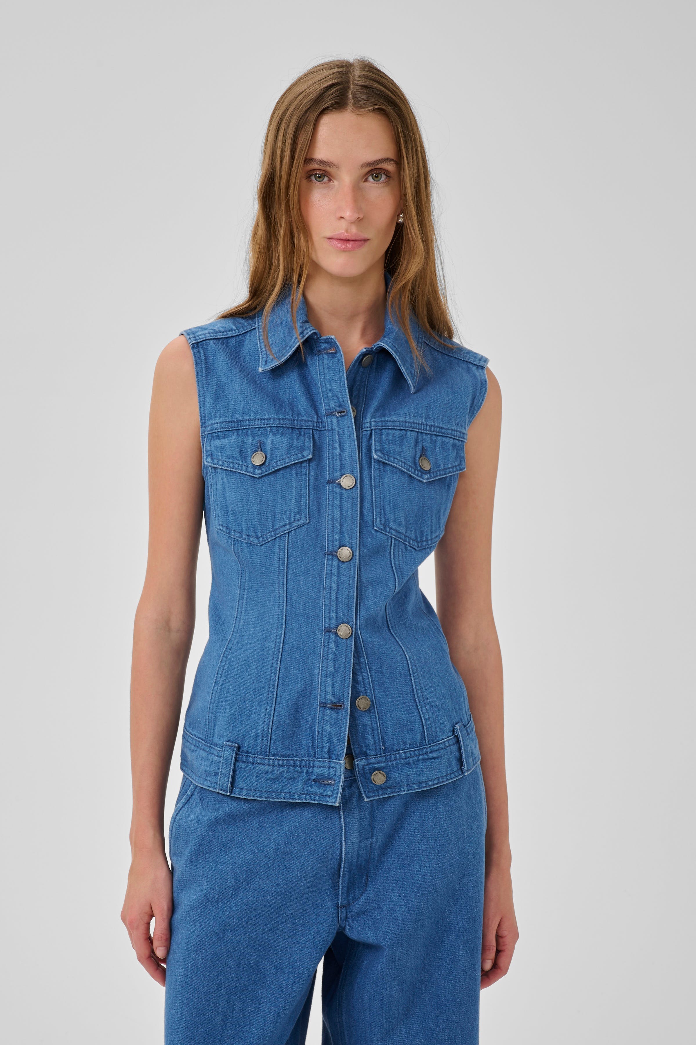 MWSaka Waistcoat LOOKBOOK FRONT 10705442-109358