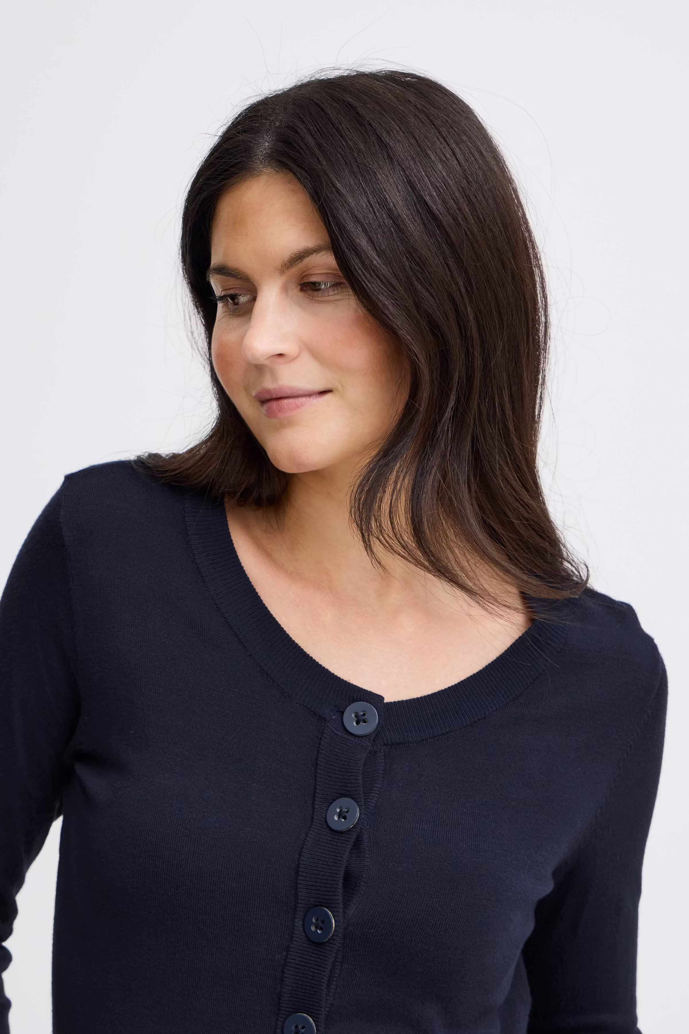 ZUVICFR STRIKKET CARDIGAN LOOKBOOK DETAIL 20600437-60468