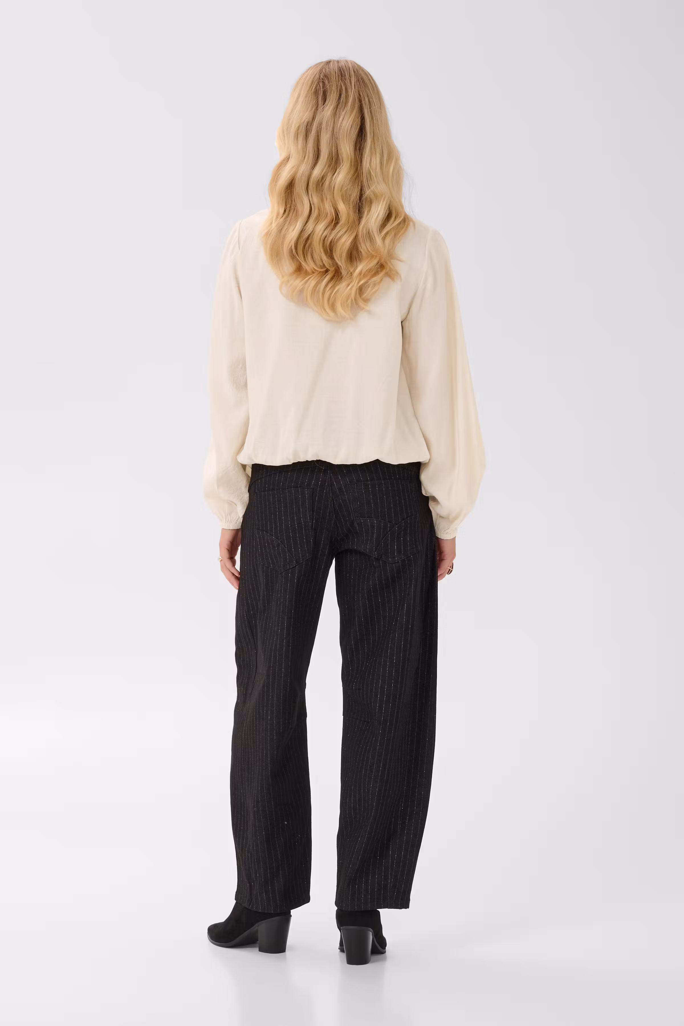 CRTrina Blouse LOOKBOOK BACK 10615869-130401