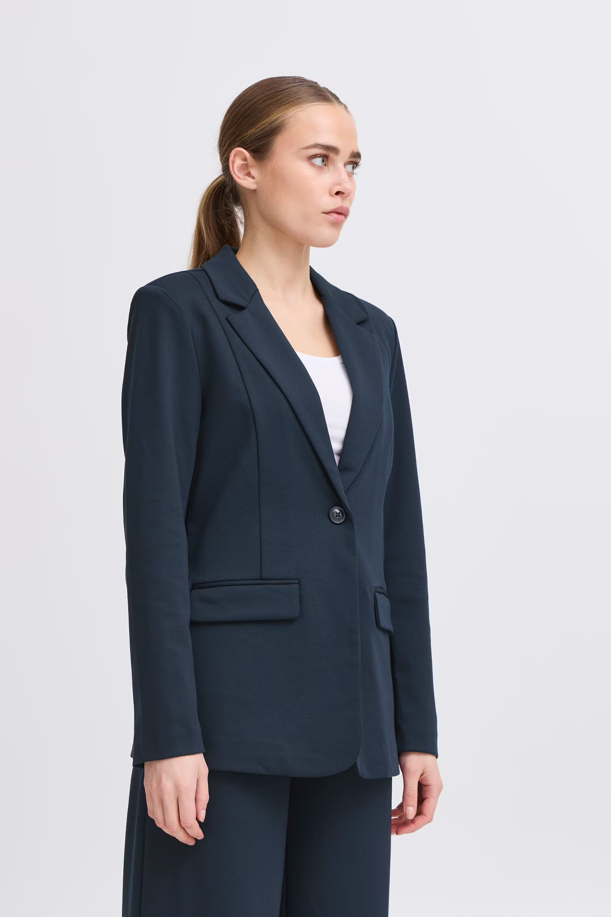 IHKATE LONG Blazer LOOKBOOK FRONT 20121368-194010