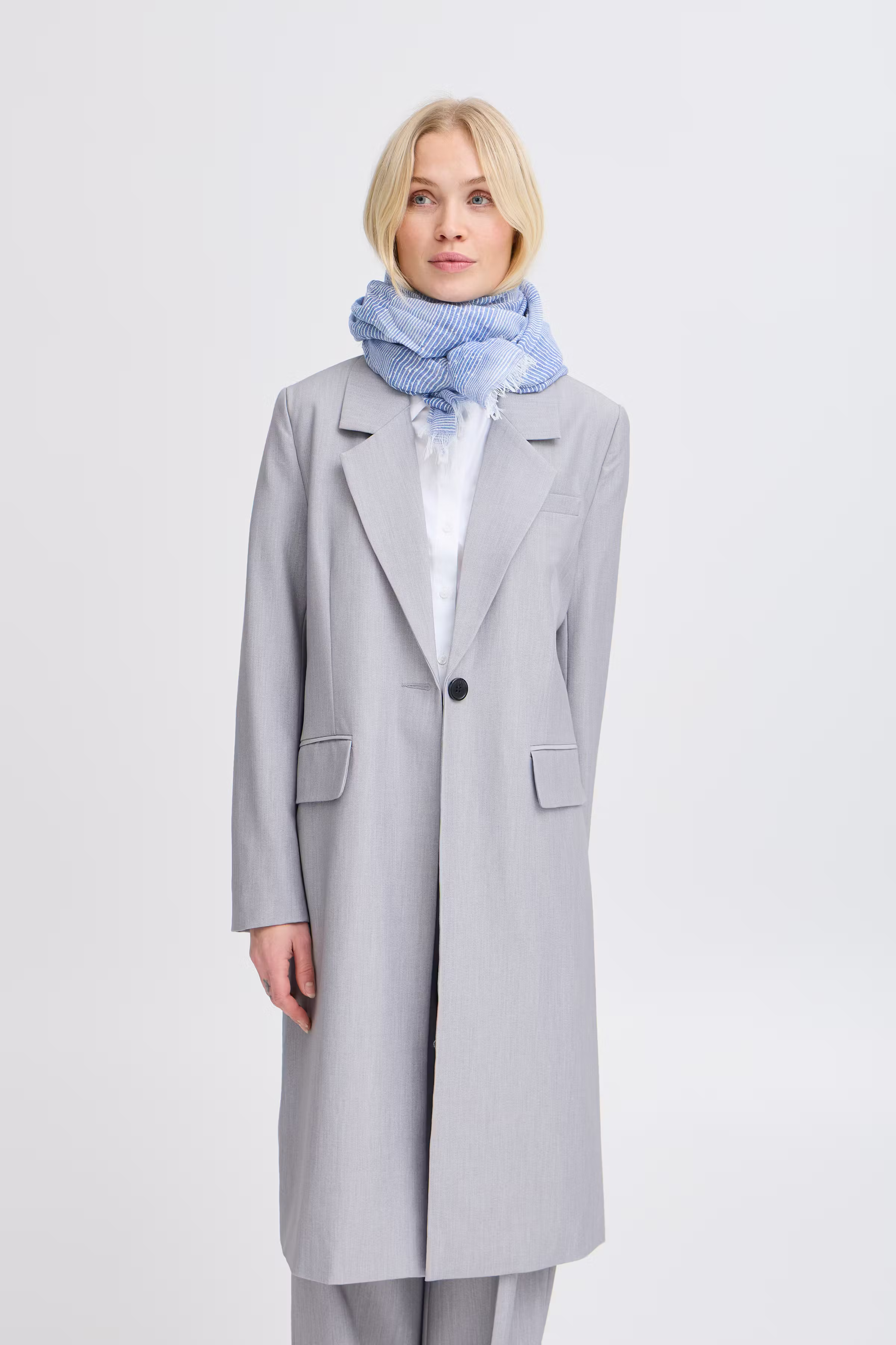 BAVIVERSIDE Skjerf LOOKBOOK FRONT 20816378-203988