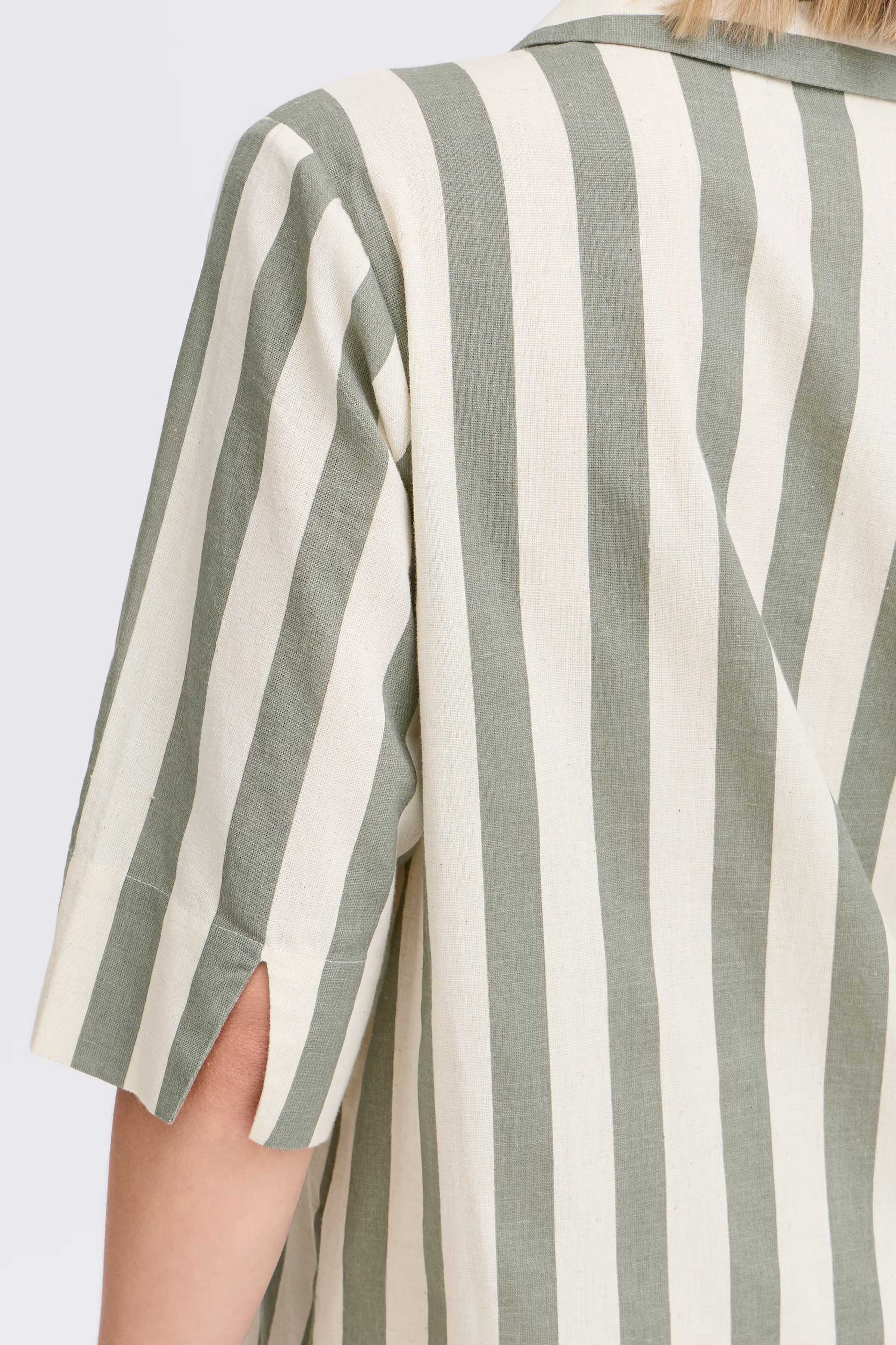 FRMADDIE Kjole LOOKBOOK DETAIL 20615542-204459