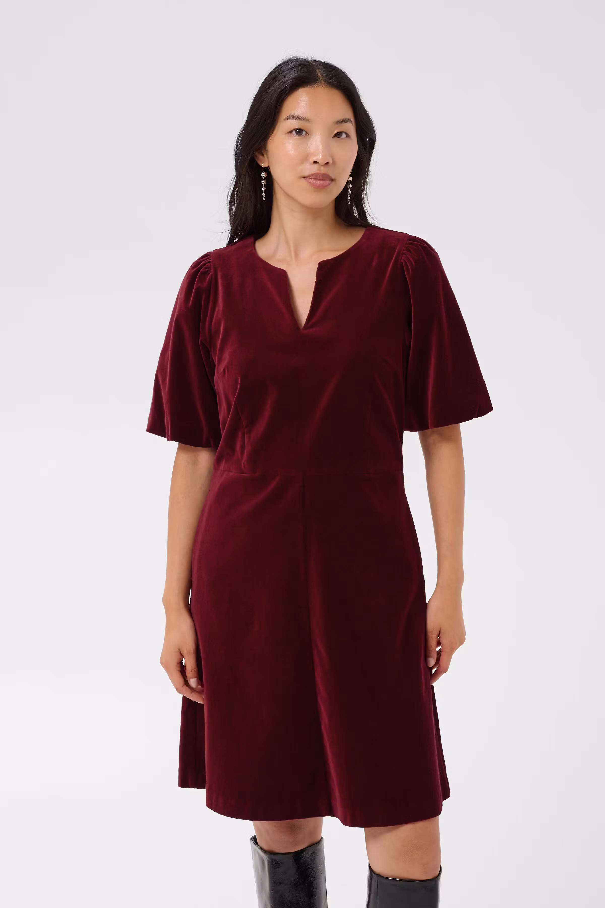 DaivaPW Kjole LOOKBOOK FRONT 30310927-191650
