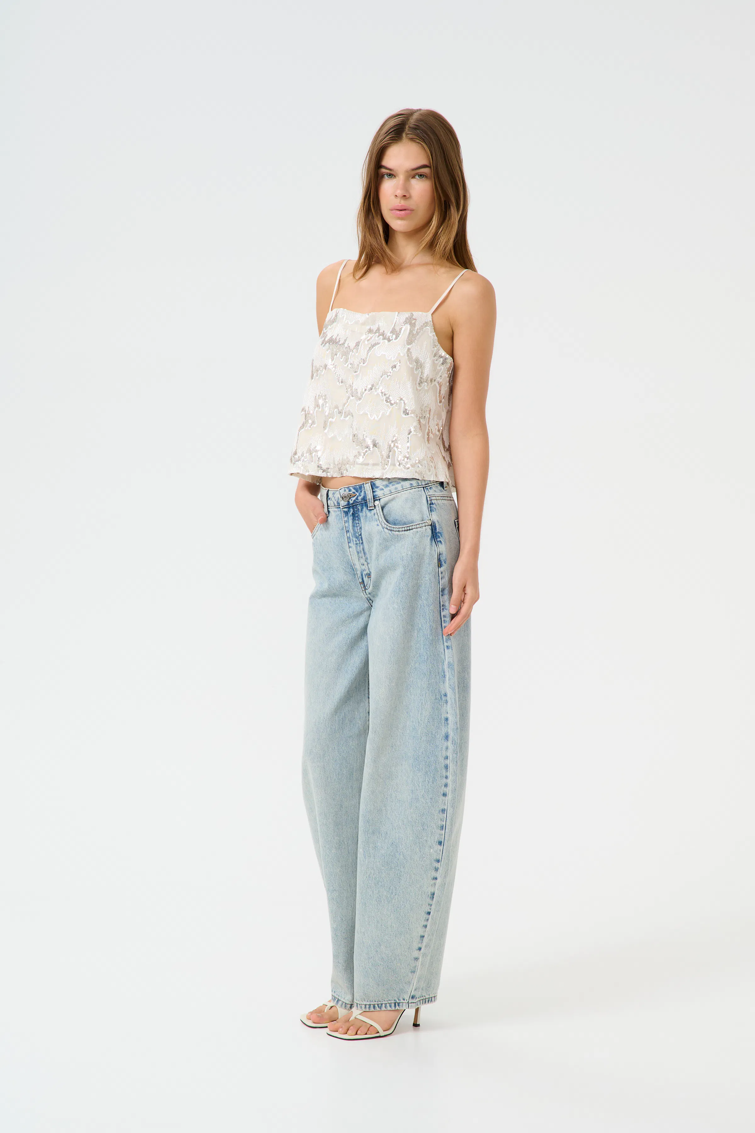 GZasher Barrel Jeans LOOKBOOK FRONT 10910182-107575