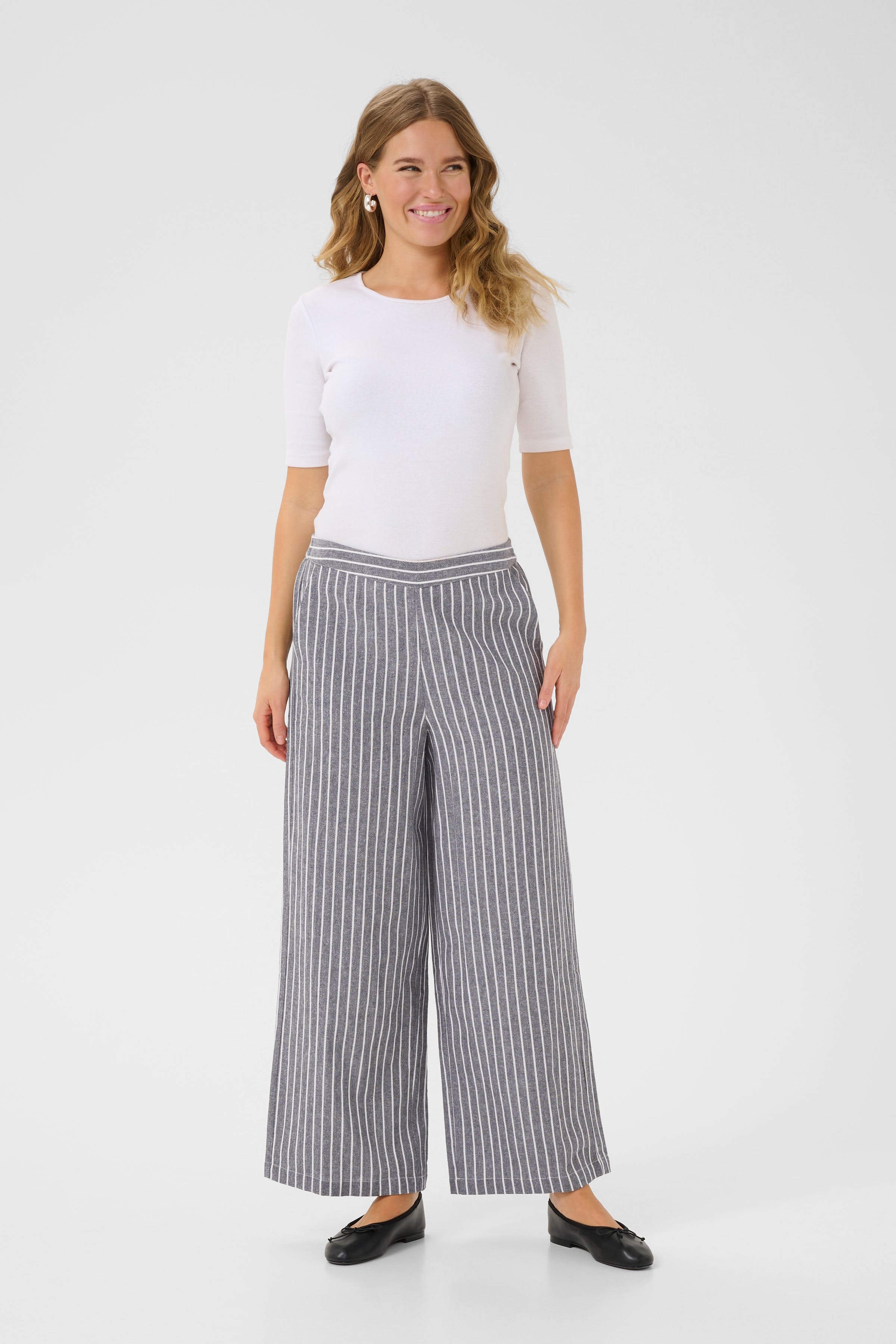BPmalena Trousers LOOKBOOK FRONT 10590902-107818B