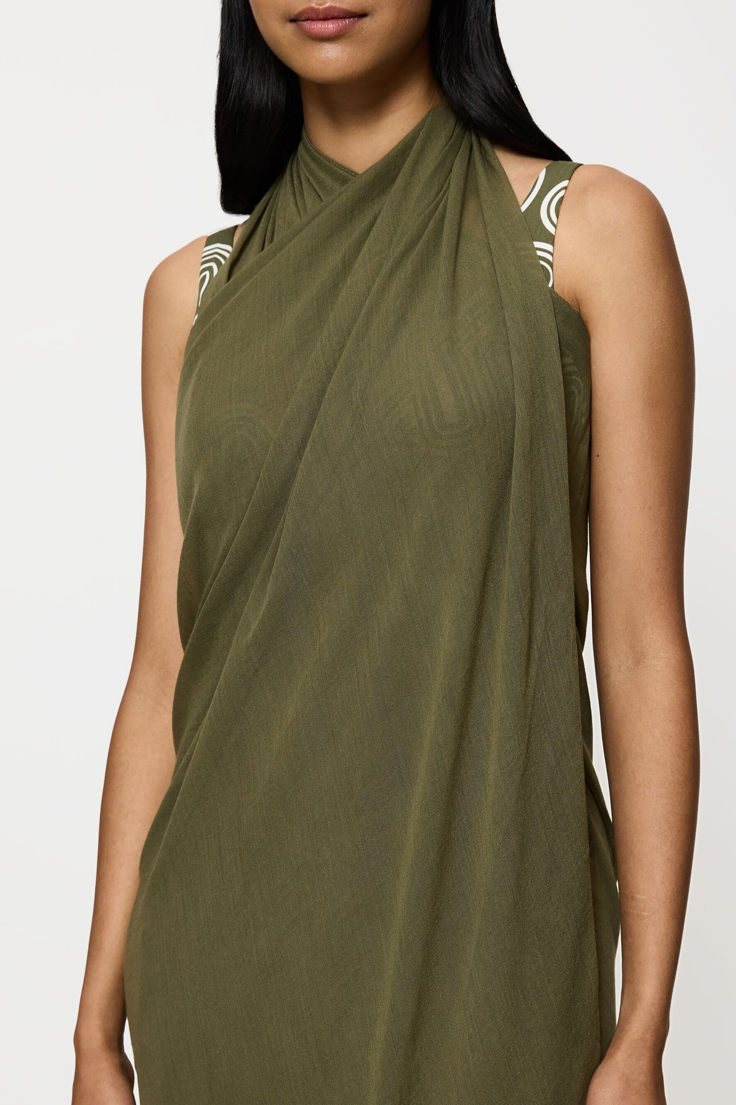 BeachPareo Scarf LOOKBOOK FRONT 40500292-T00MM