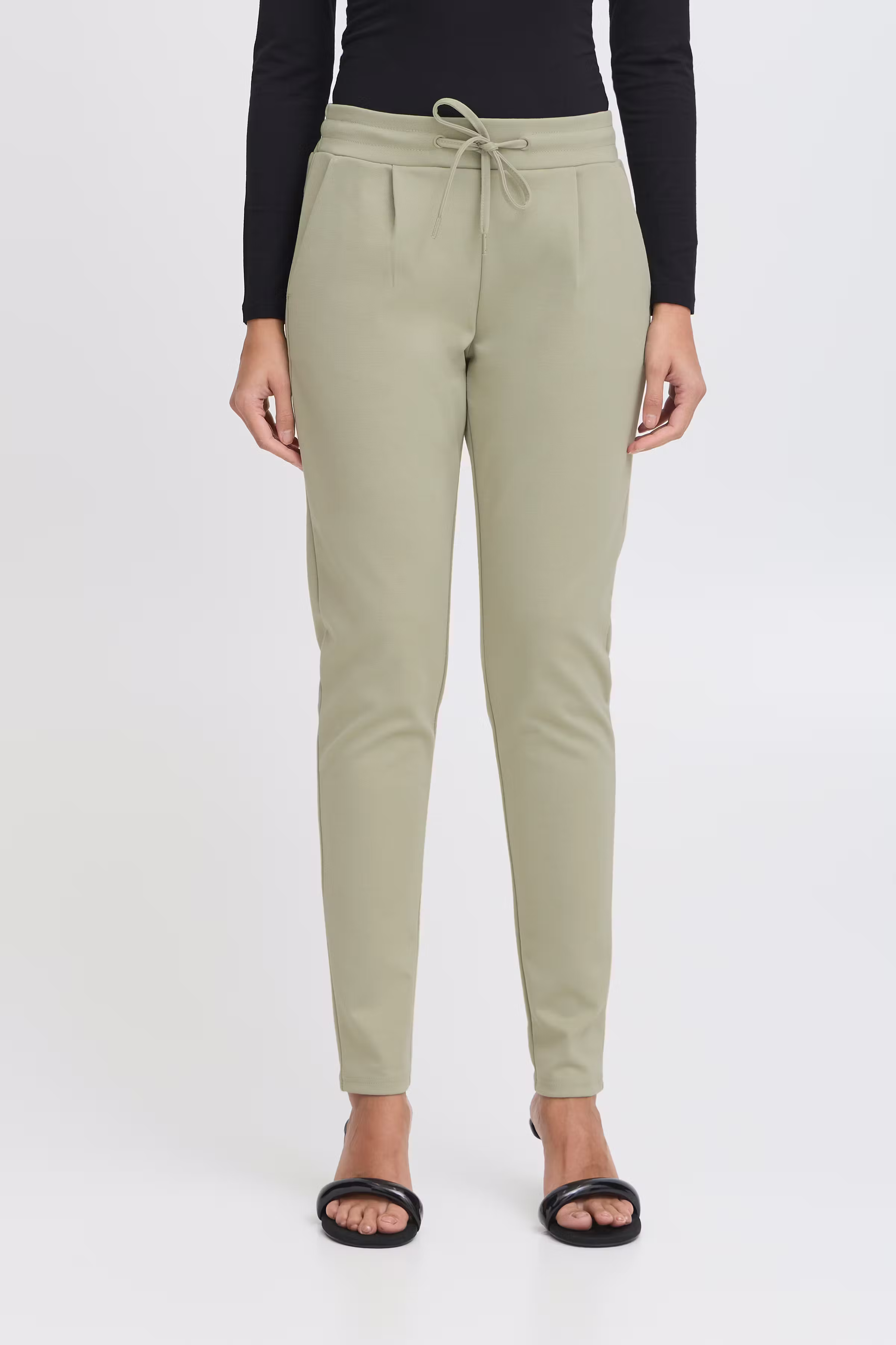 IHKATE Hose LOOKBOOK FRONT 20105036-160213