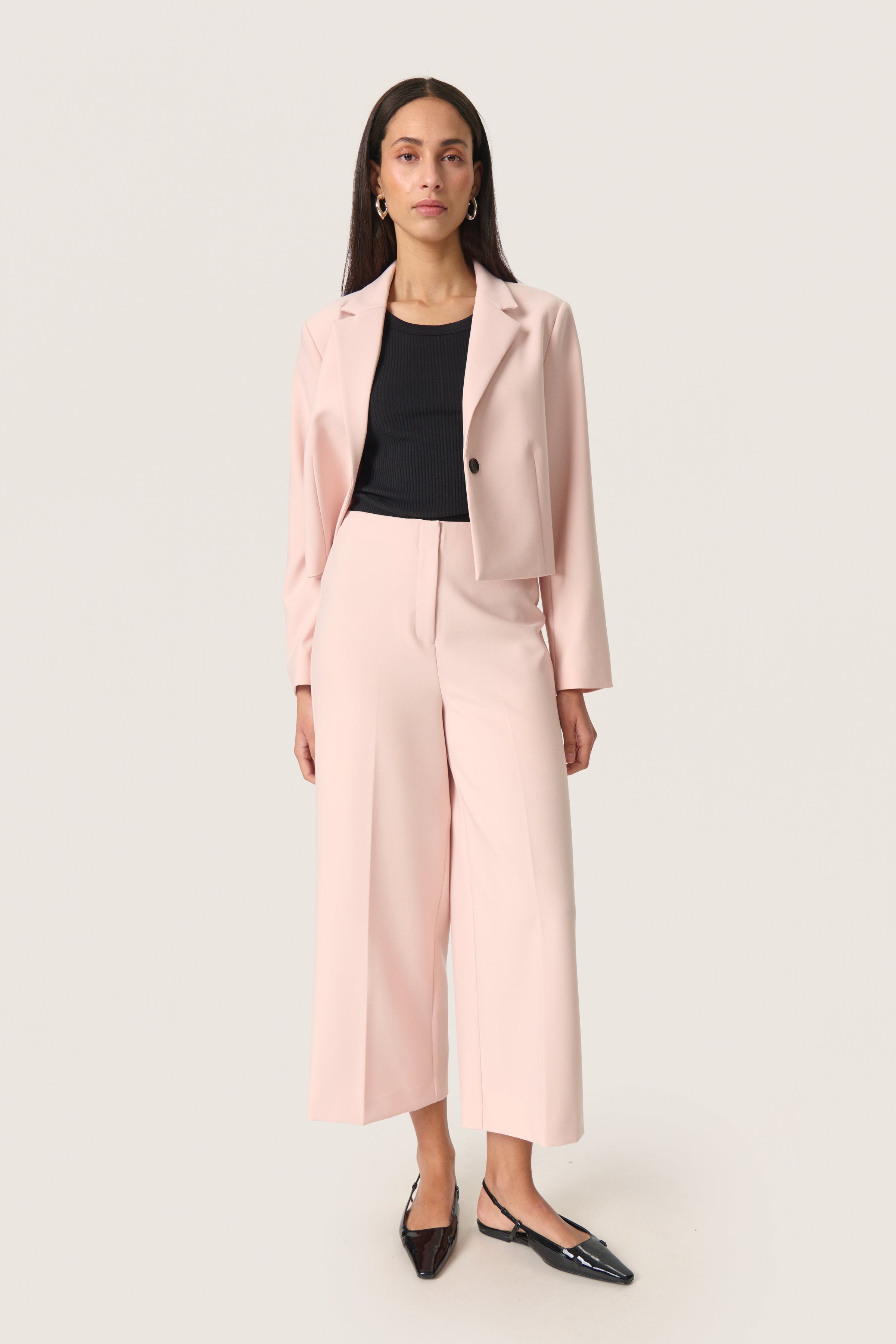 SLCorinne Cropped Trousers LOOKBOOK FRONT 30407013-141309