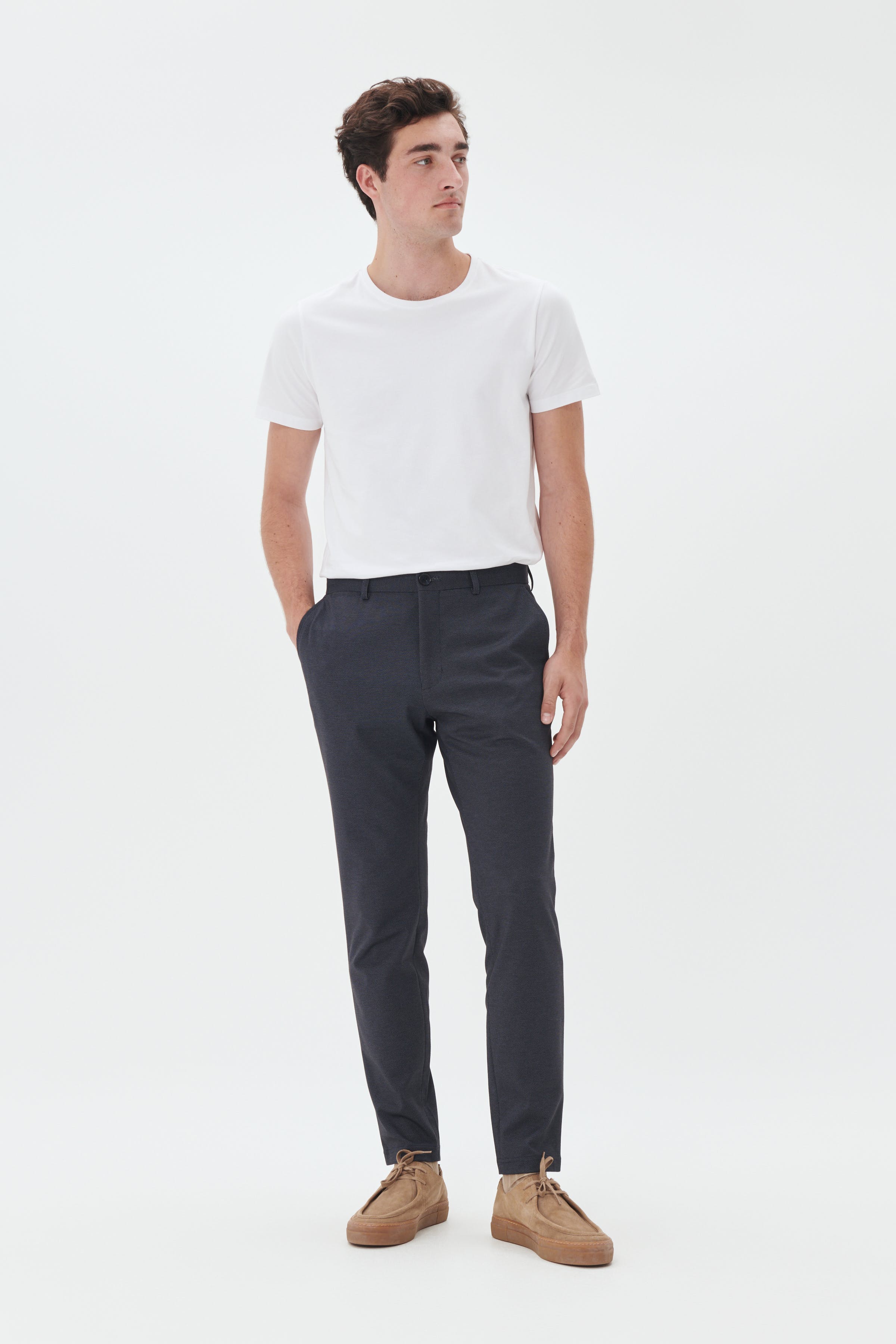 MAliam Hose LOOKBOOK FRONT 30207409-194011