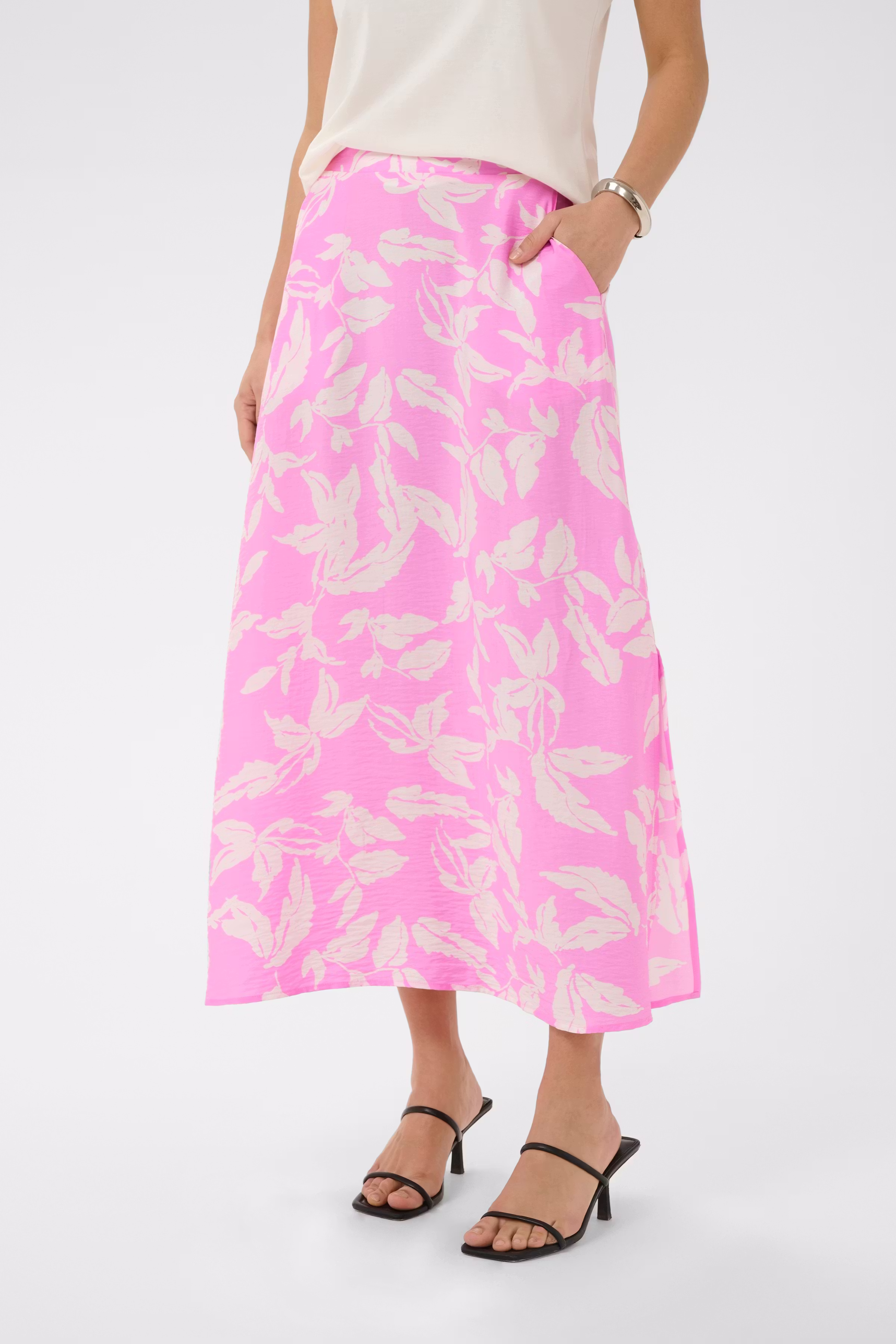 KAmarlo Skirt LOOKBOOK FRONT 10511948-109520