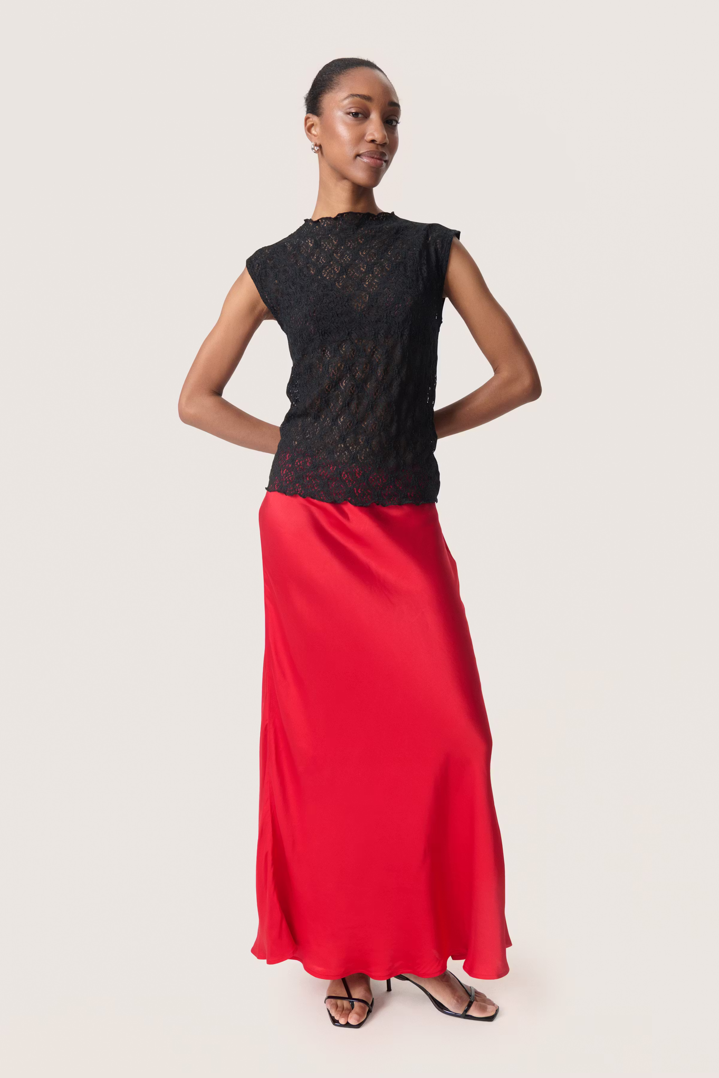 SLAsja Skirt LOOKBOOK FRONT 30408349-181657