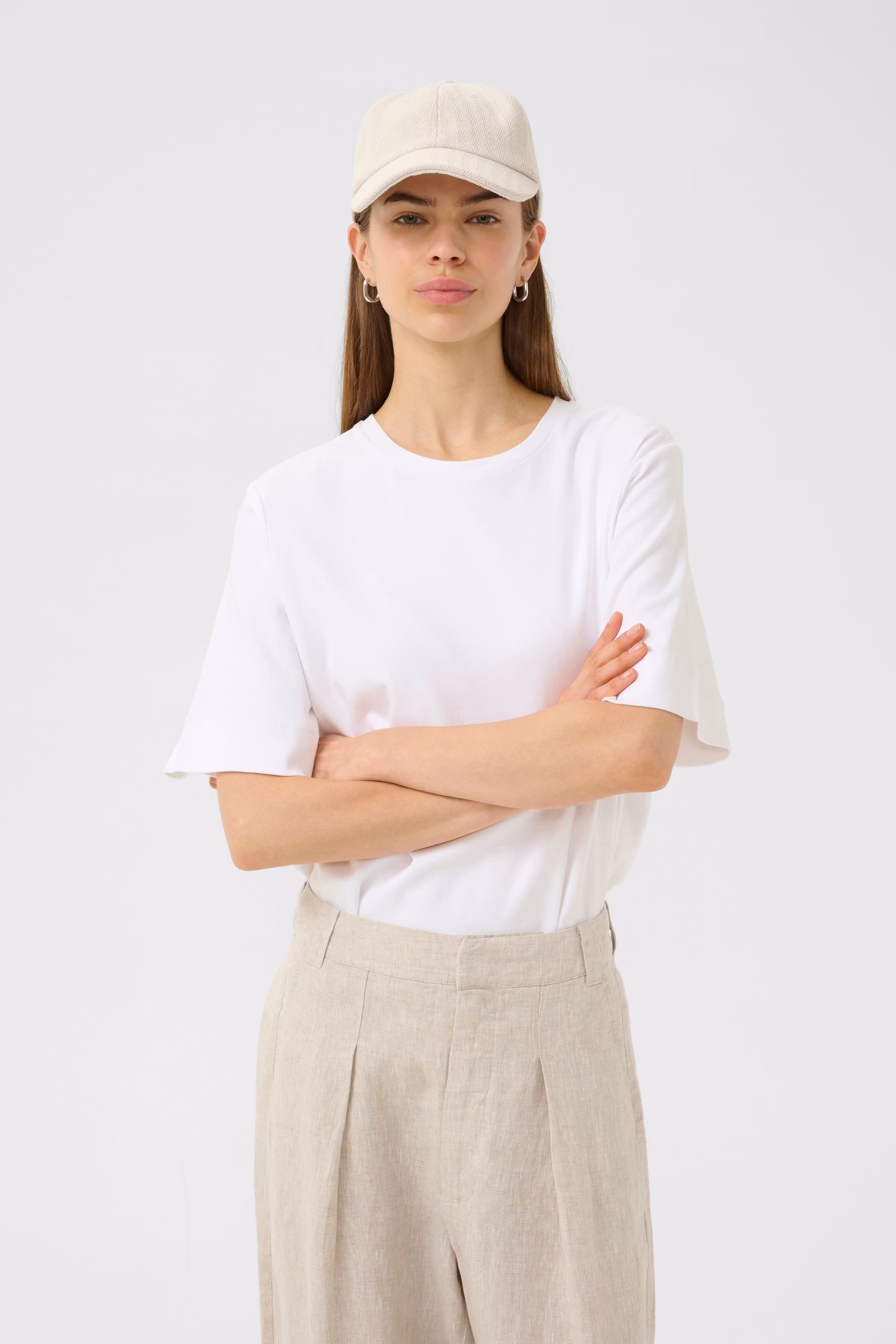 AileyIW Cap LOOKBOOK FRONT 30110711-110701