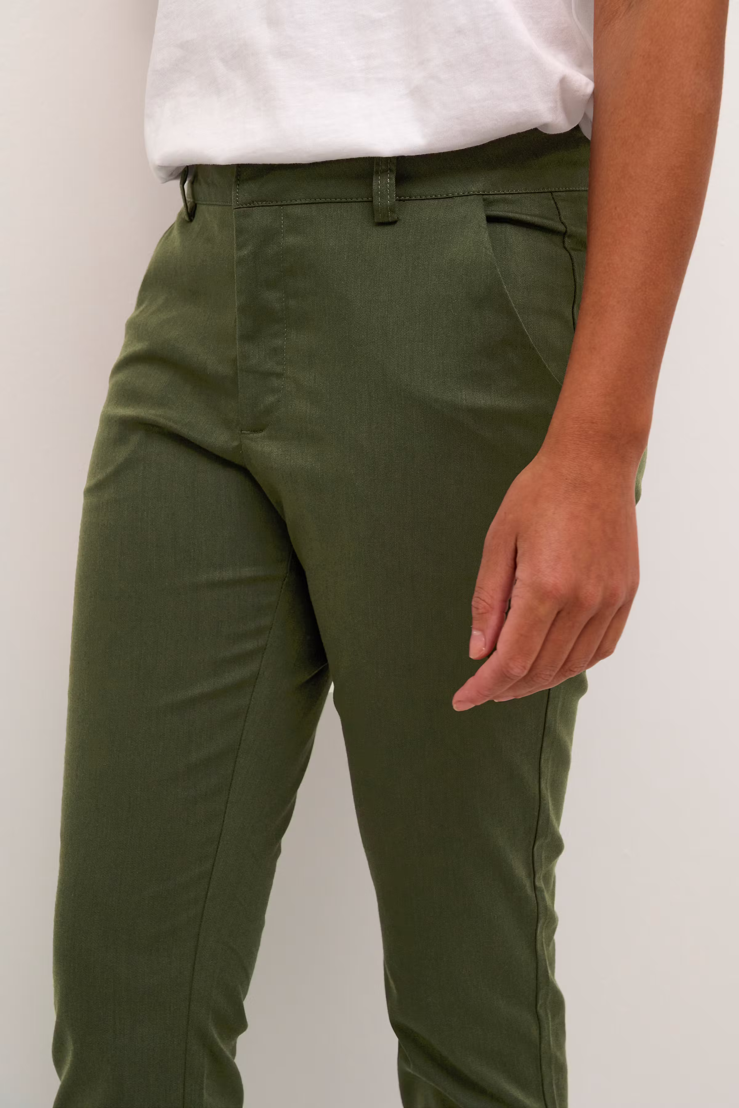 KAlea Bukser LOOKBOOK DETAIL 10505191-190414