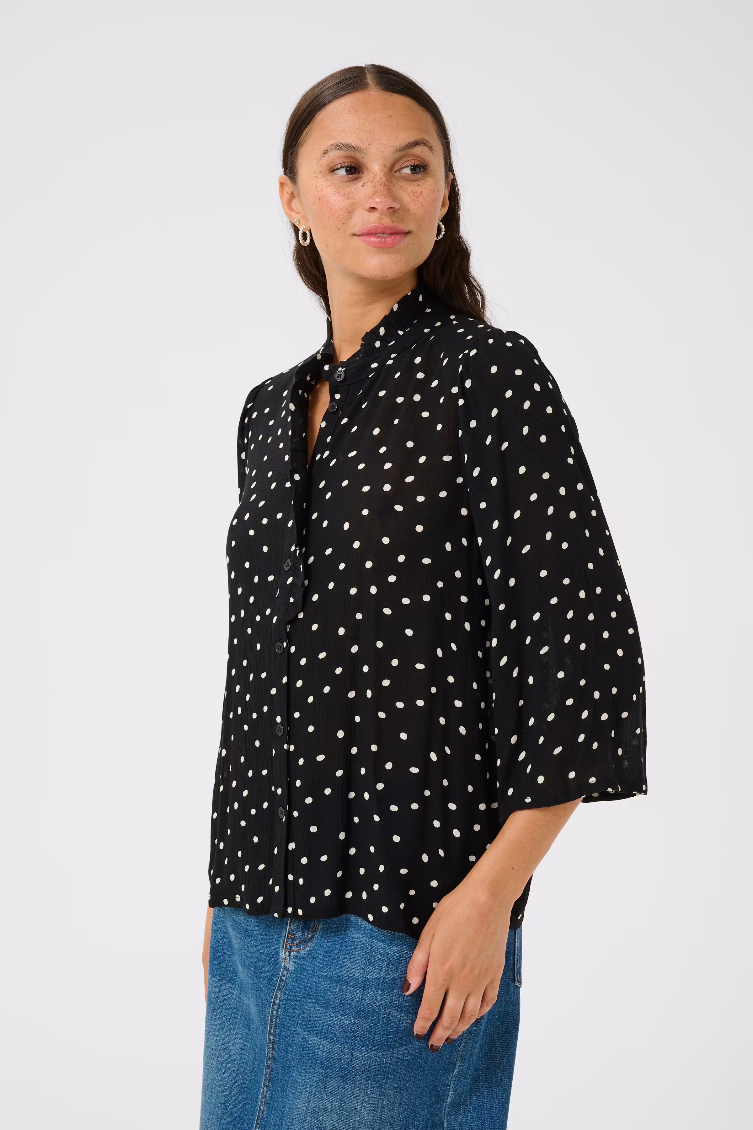 KAvinni Skjorta LOOKBOOK FRONT 10510057-106287