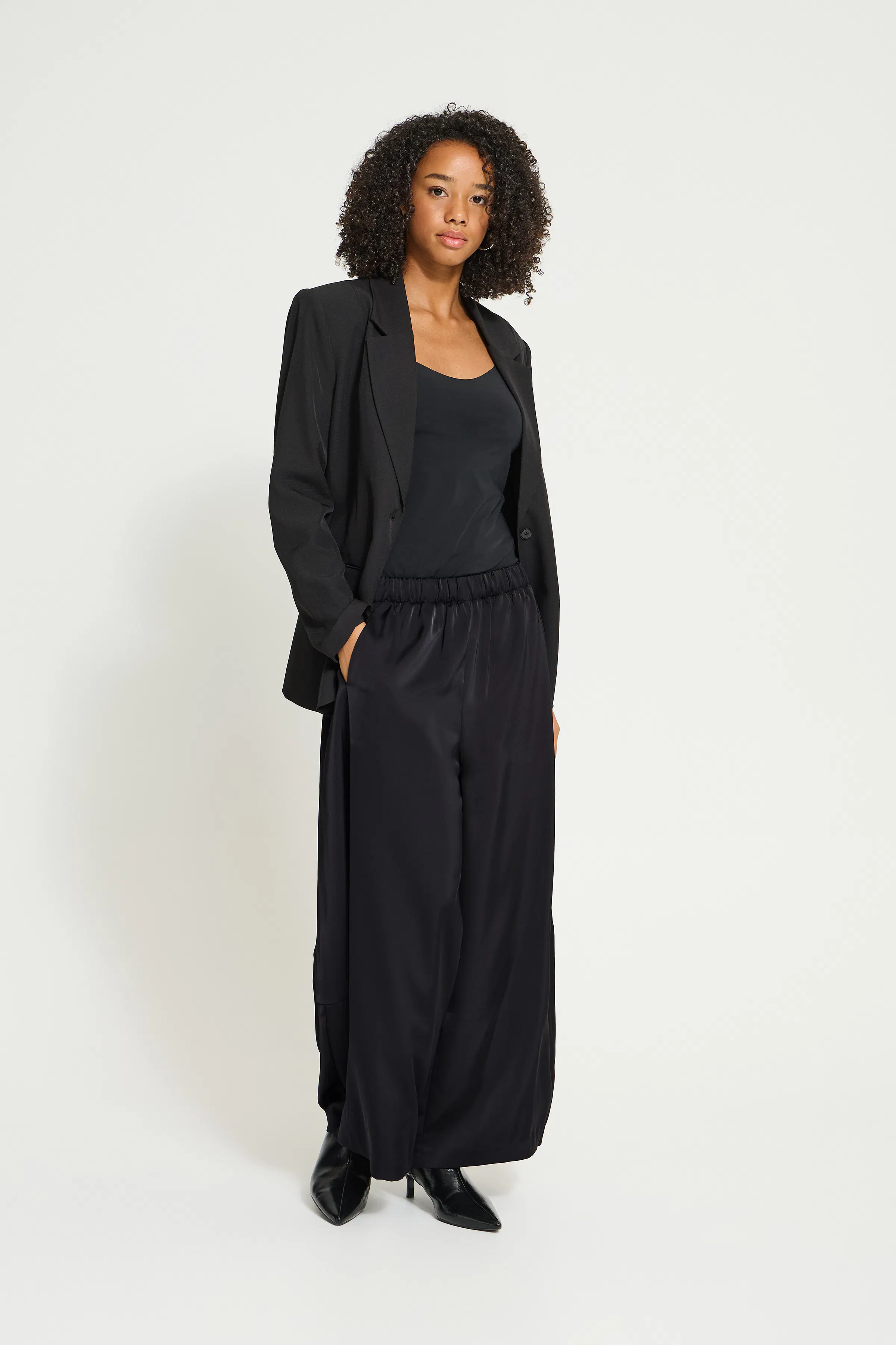 IHHARTLEY Trousers LOOKBOOK FRONT 20127015-194008