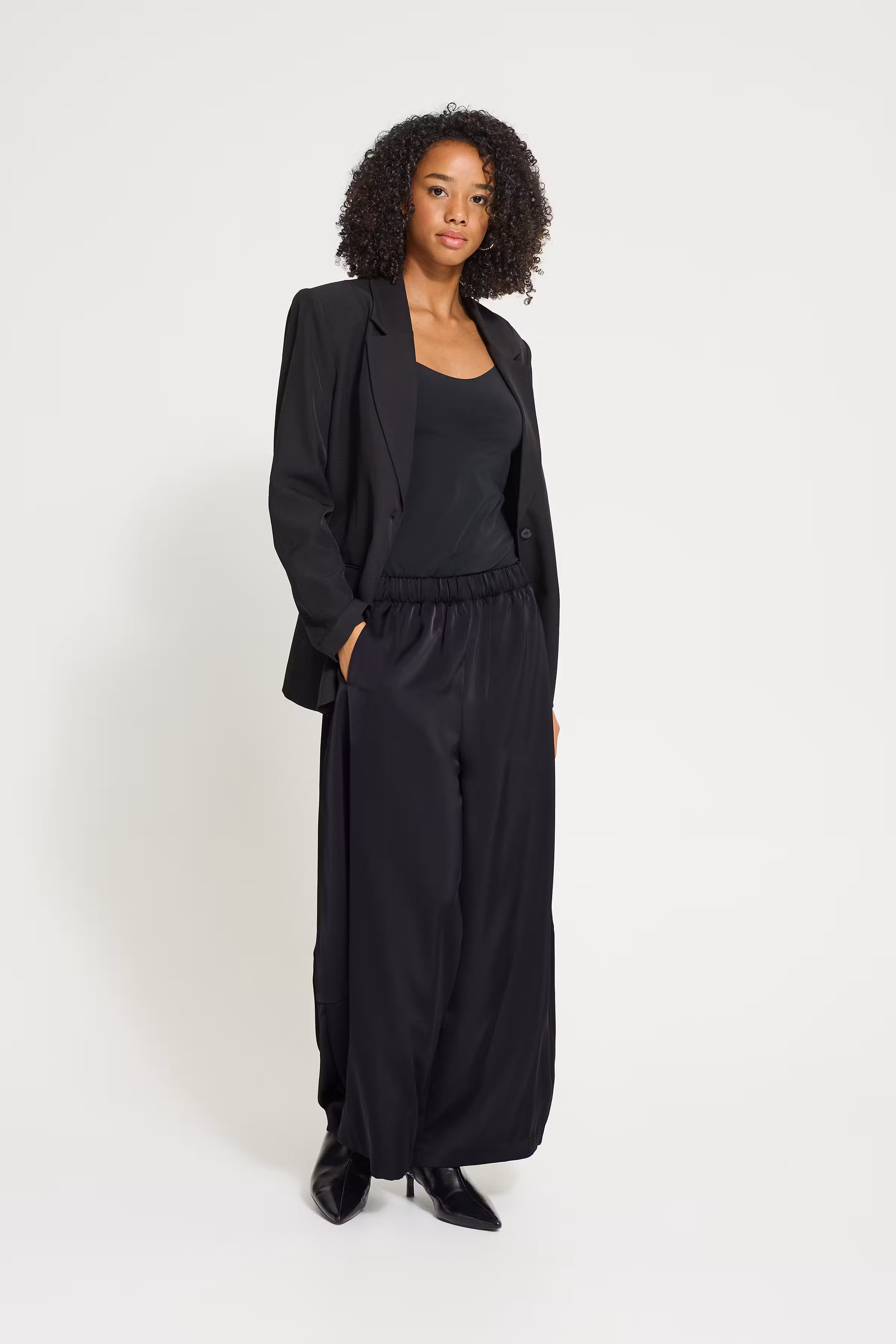 IHHARTLEY Trousers LOOKBOOK FRONT 20127015-194008