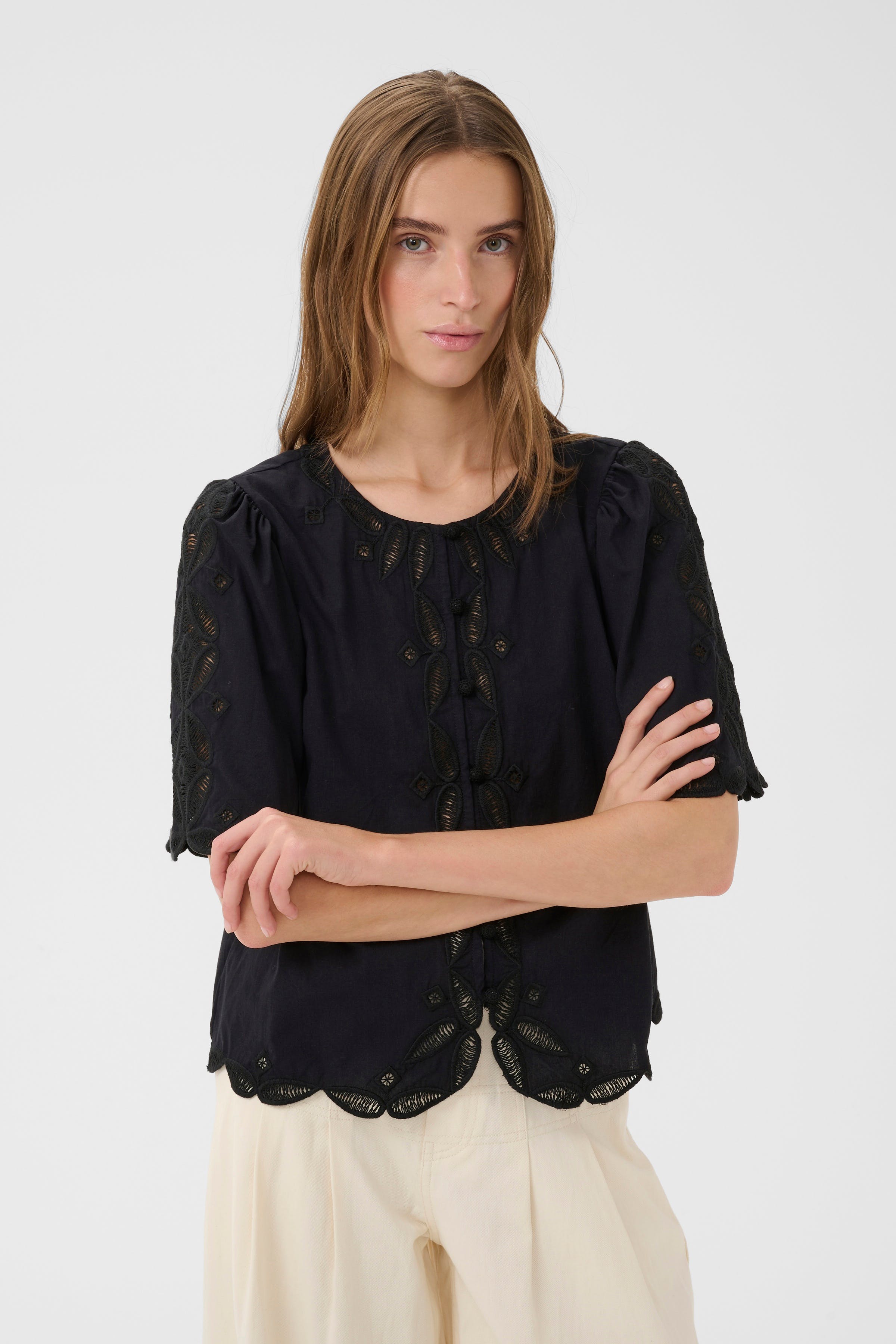 KBErlinda Blouse LOOKBOOK FRONT 10105913-194008