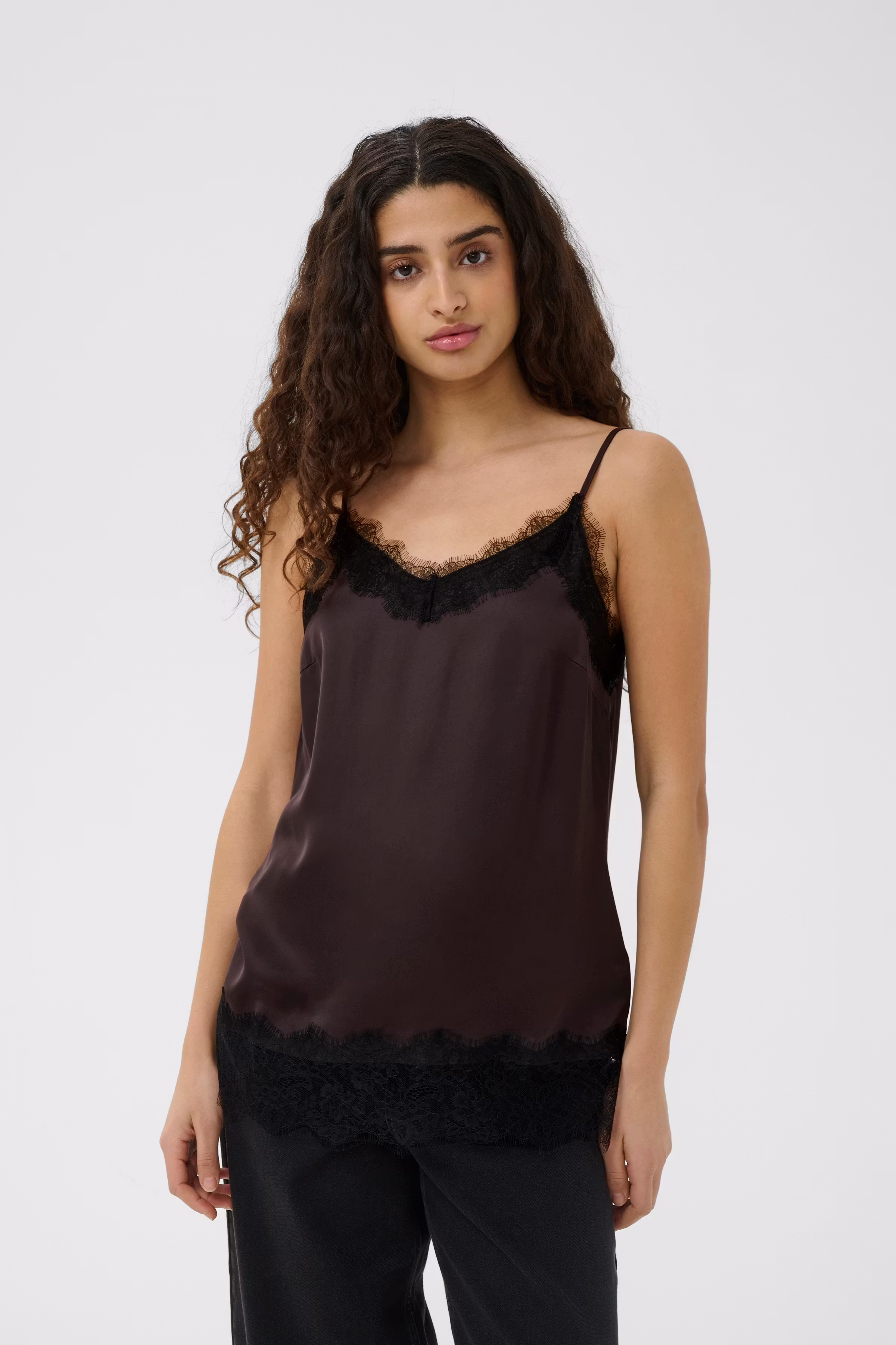 BallaIW Top LOOKBOOK FRONT 30111275-191101