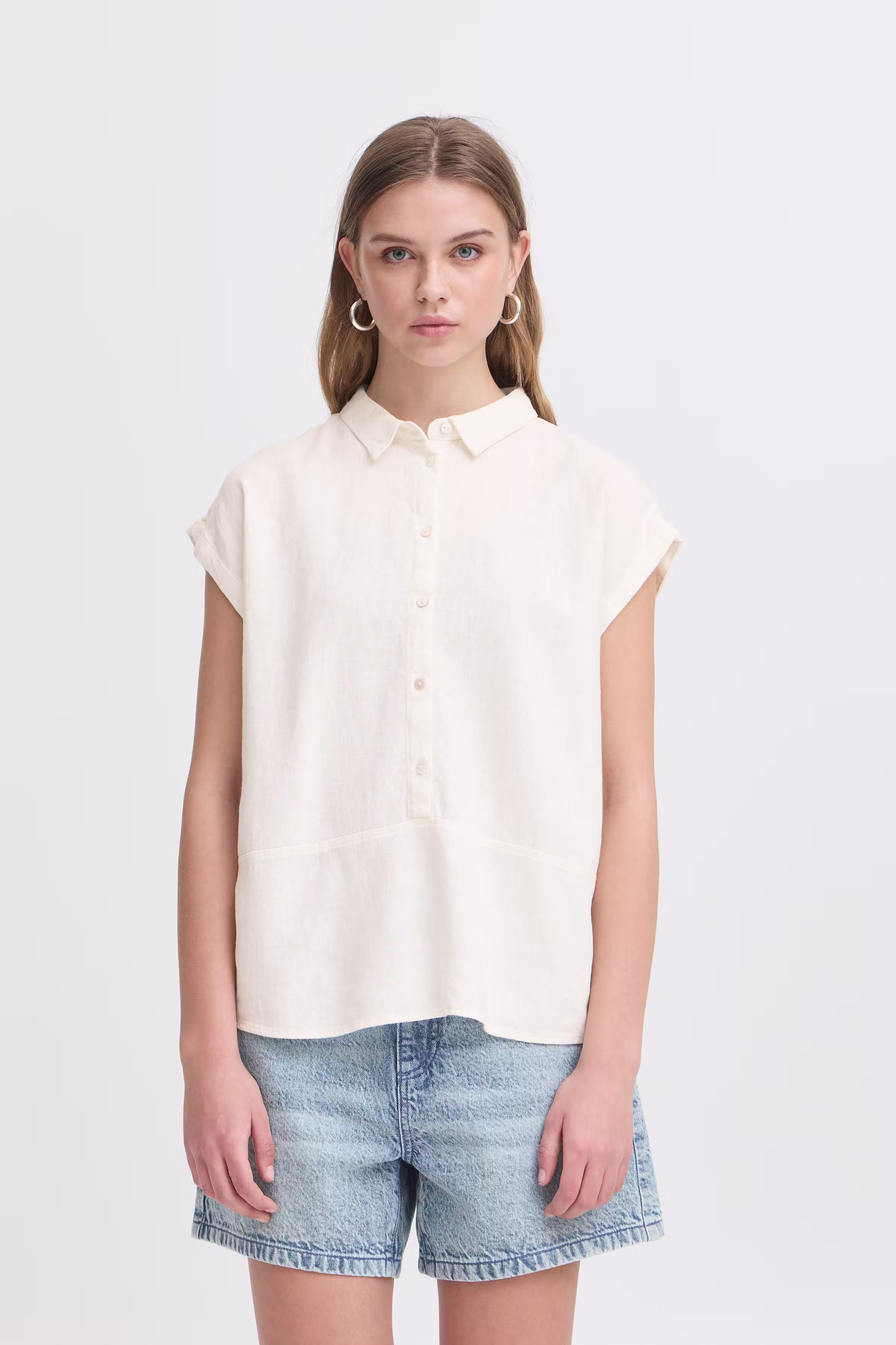 IHLINNO Kortermet bluse LOOKBOOK FRONT 20122922-114201