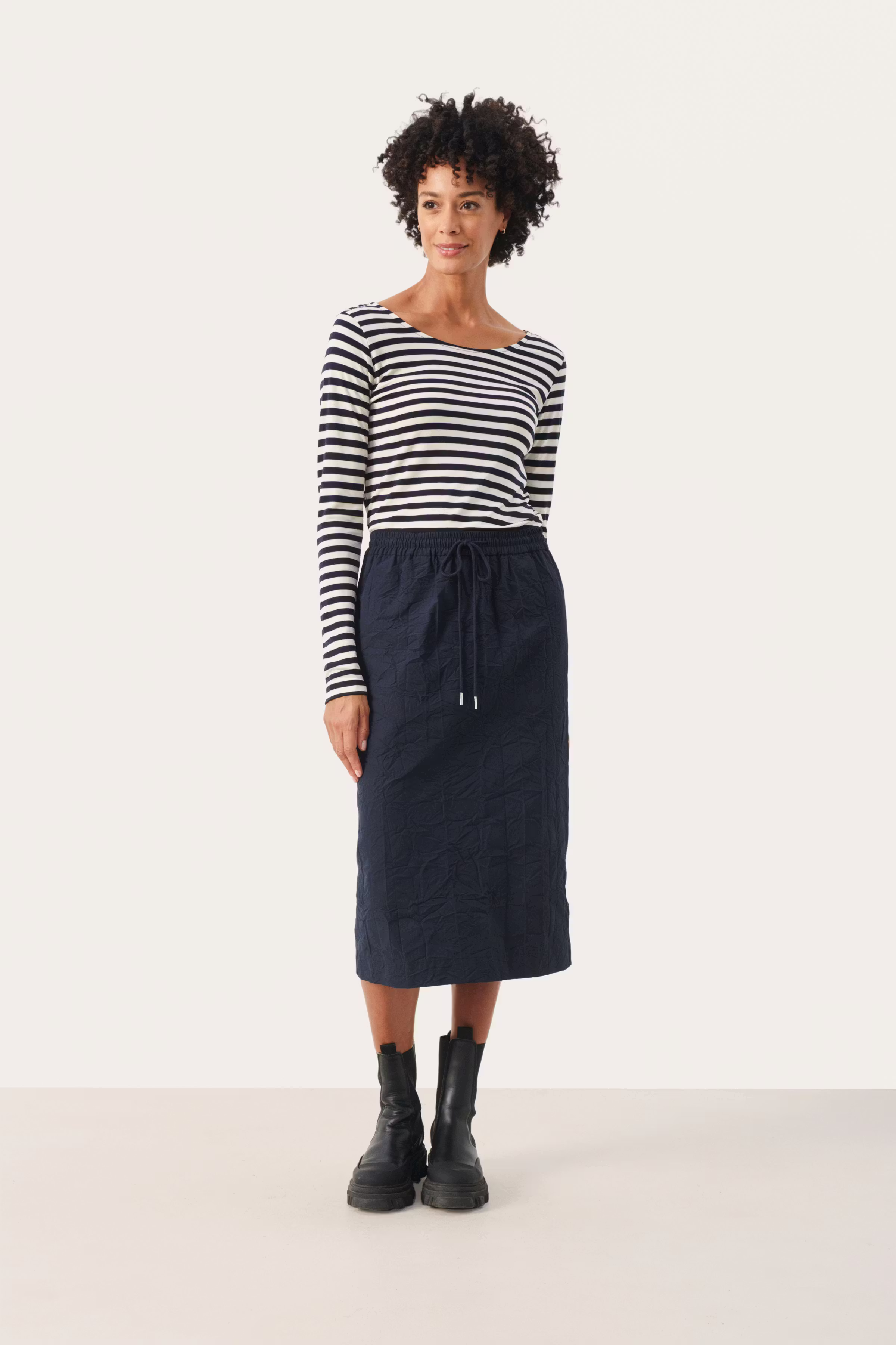 FasaiPW Lang nederdel LOCATION NONE 30308294-194013